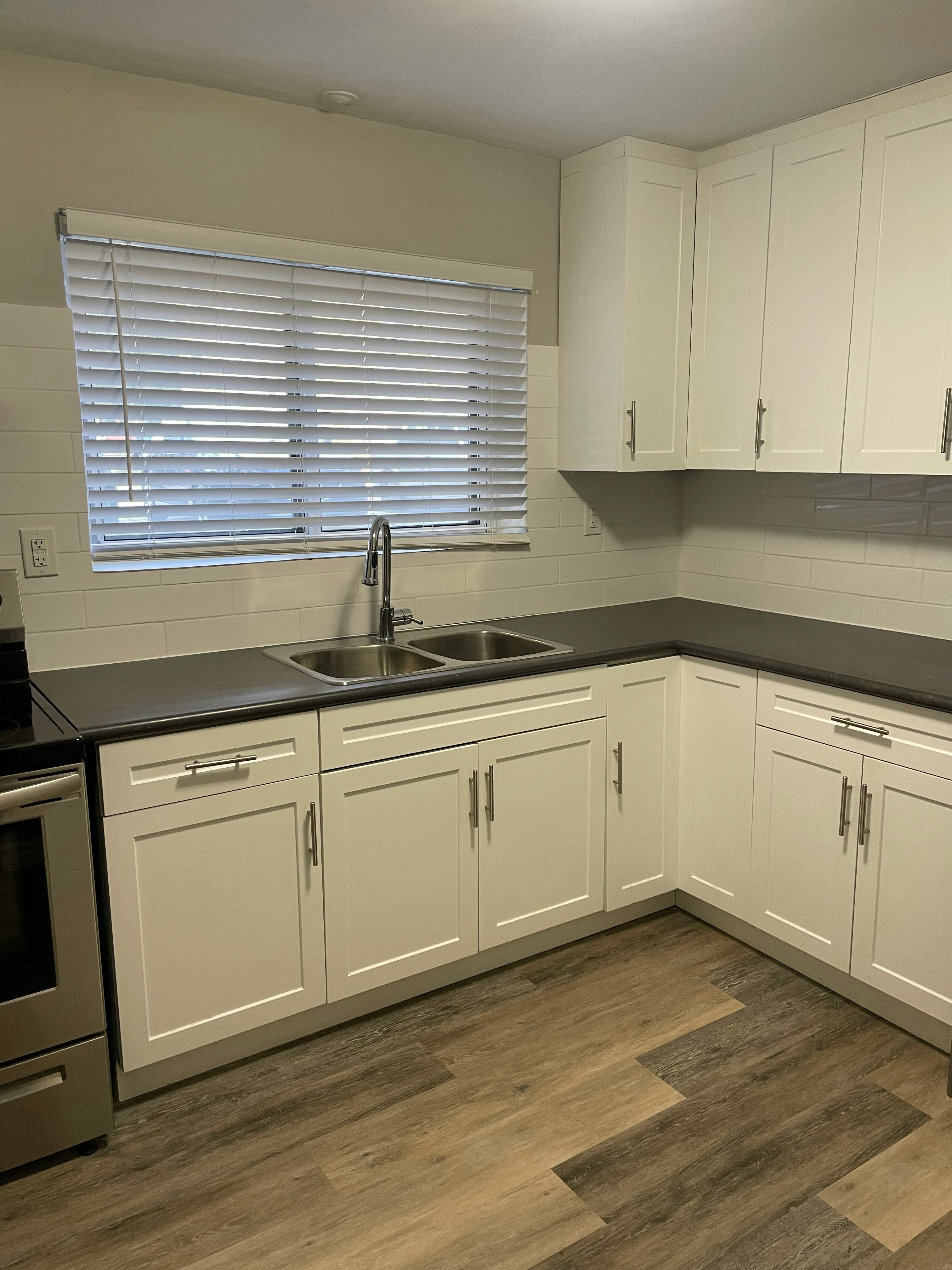 1-2150 Lilnan Court, Burlington, ON, L7R 1X2