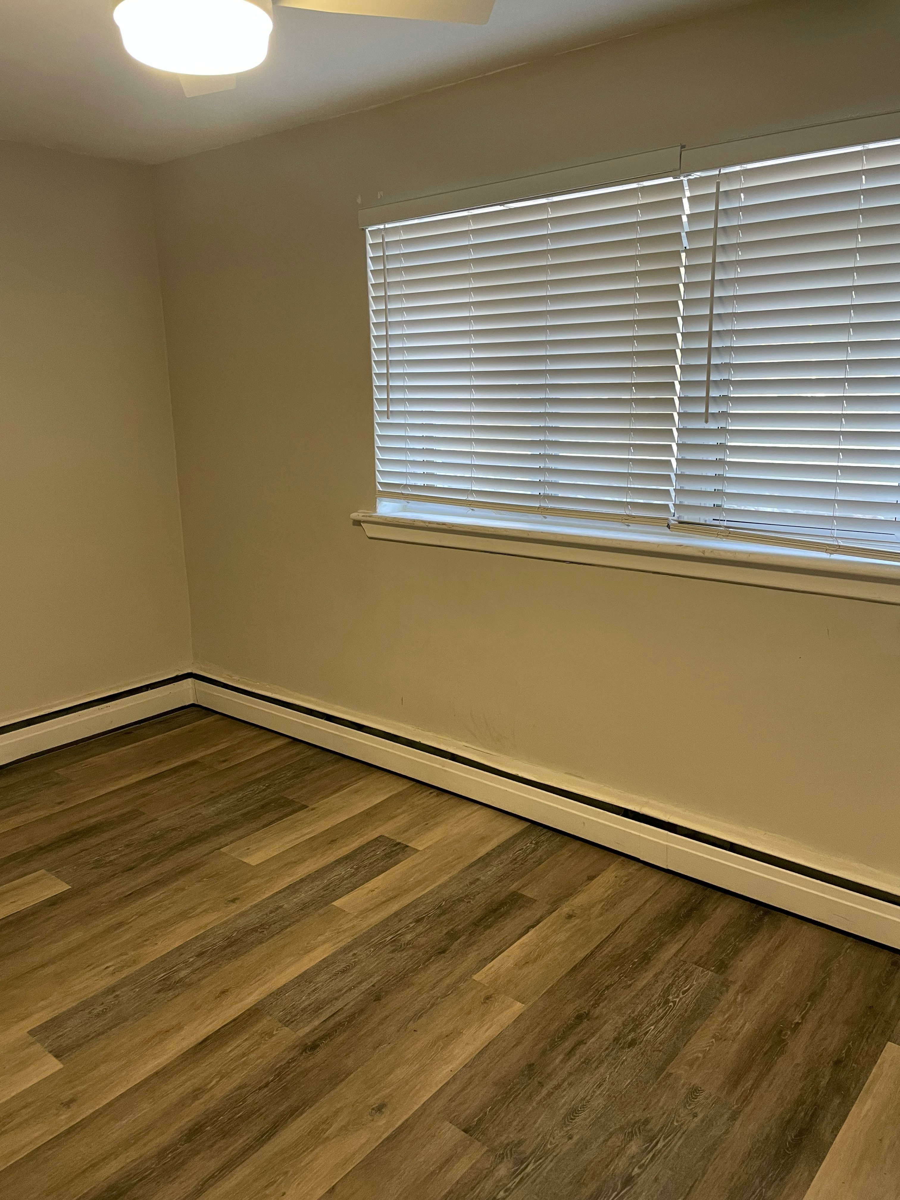 1-2150 Lilnan Court, Burlington, ON, L7R 1X2 - 9
