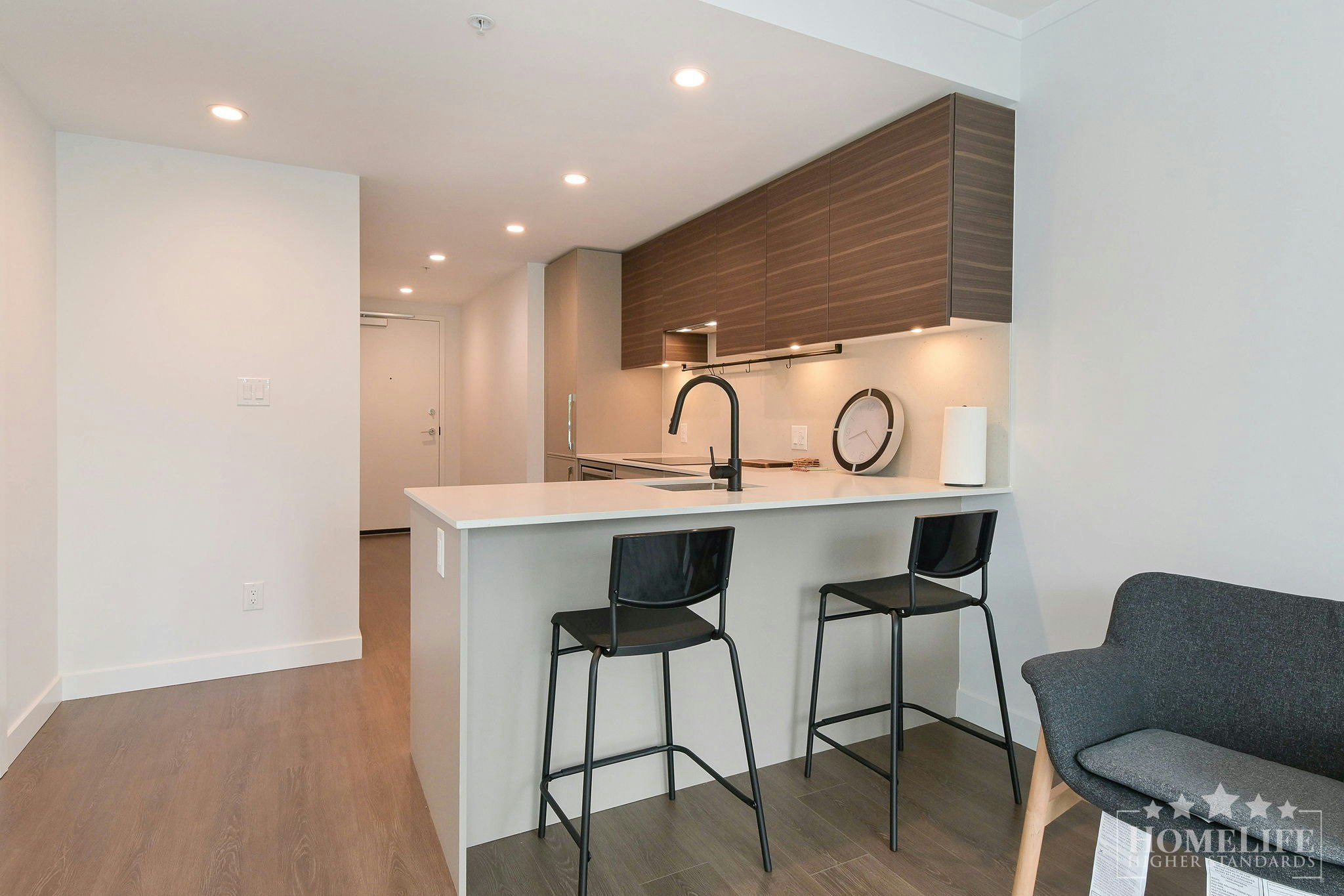 306-13725 George Jct, Surrey, BC, V3T 0V7 - 5