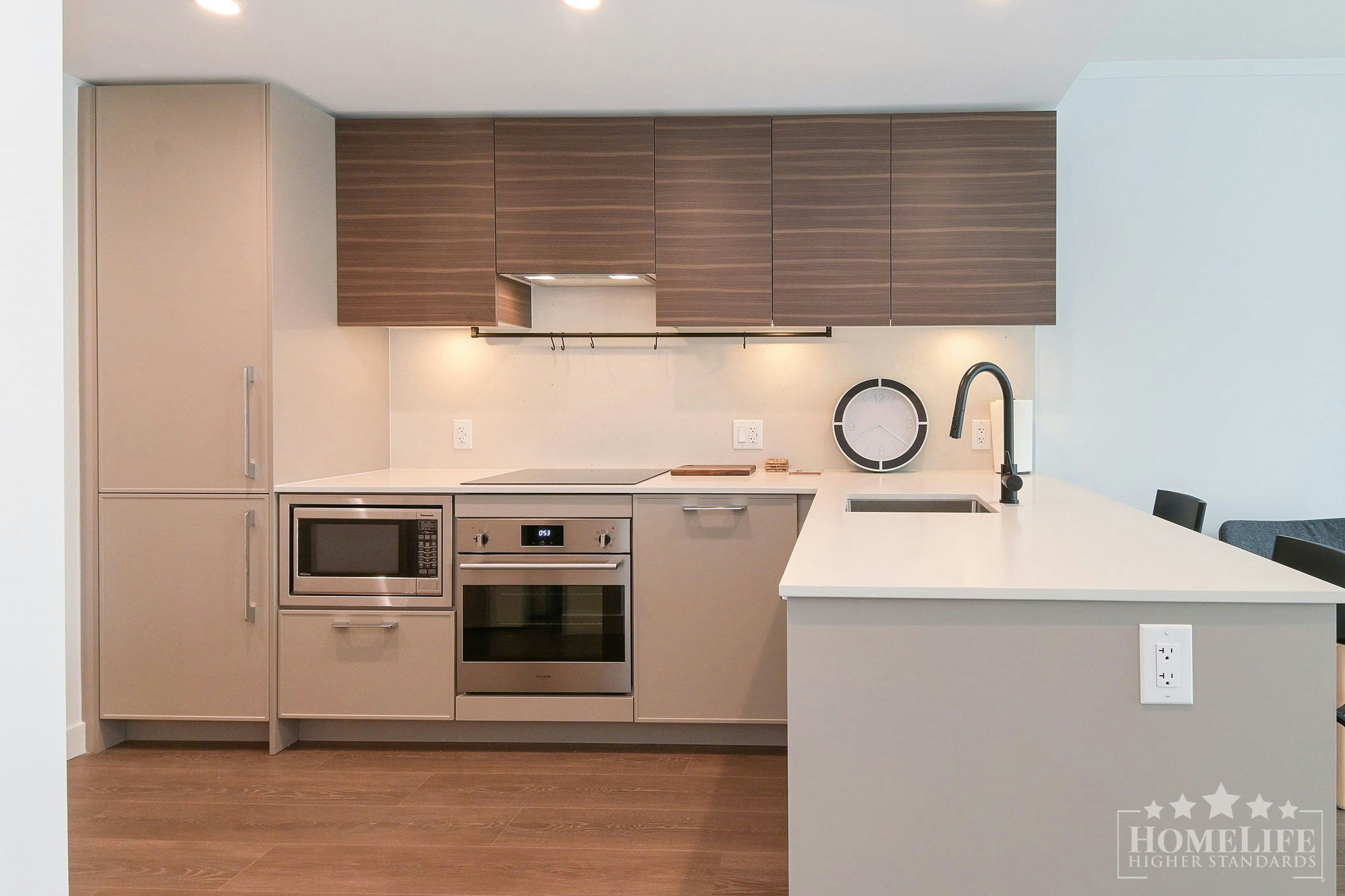 306-13725 George Jct, Surrey, BC, V3T 0V7 - 6