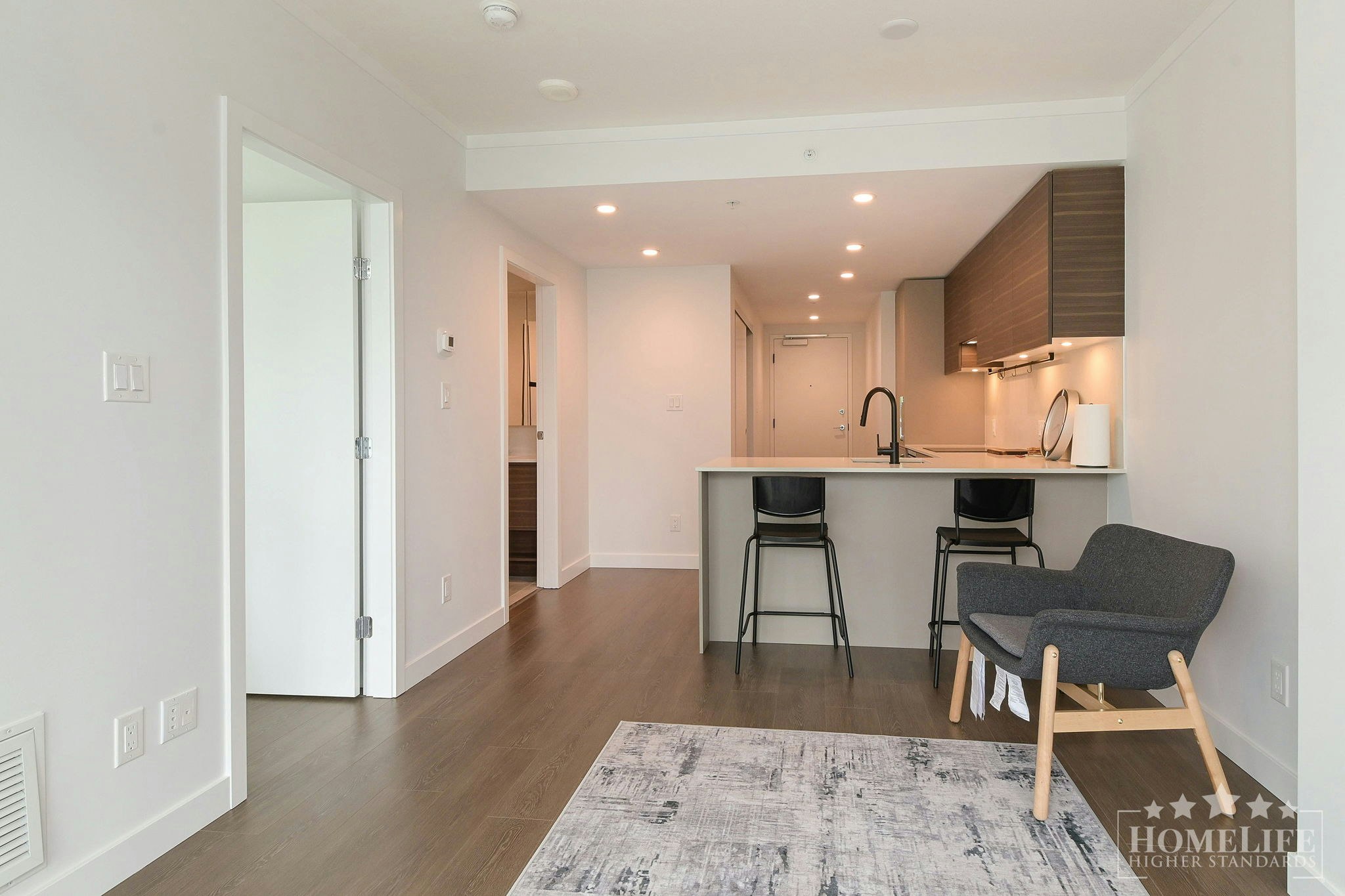 306-13725 George Jct, Surrey, BC, V3T 0V7 - 4