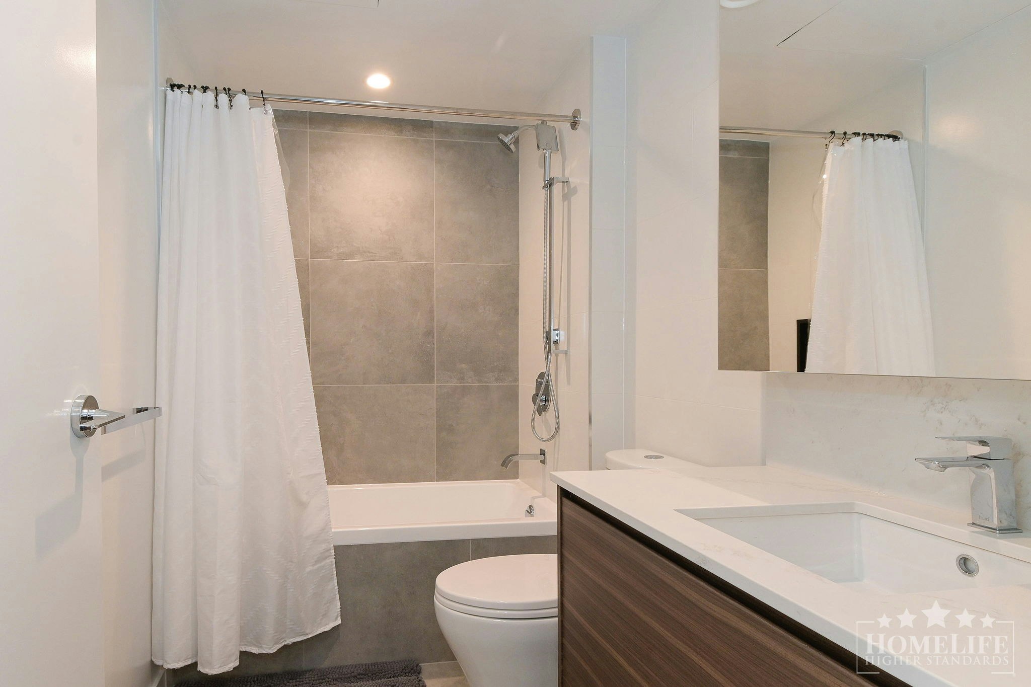 306-13725 George Jct, Surrey, BC, V3T 0V7 - 10