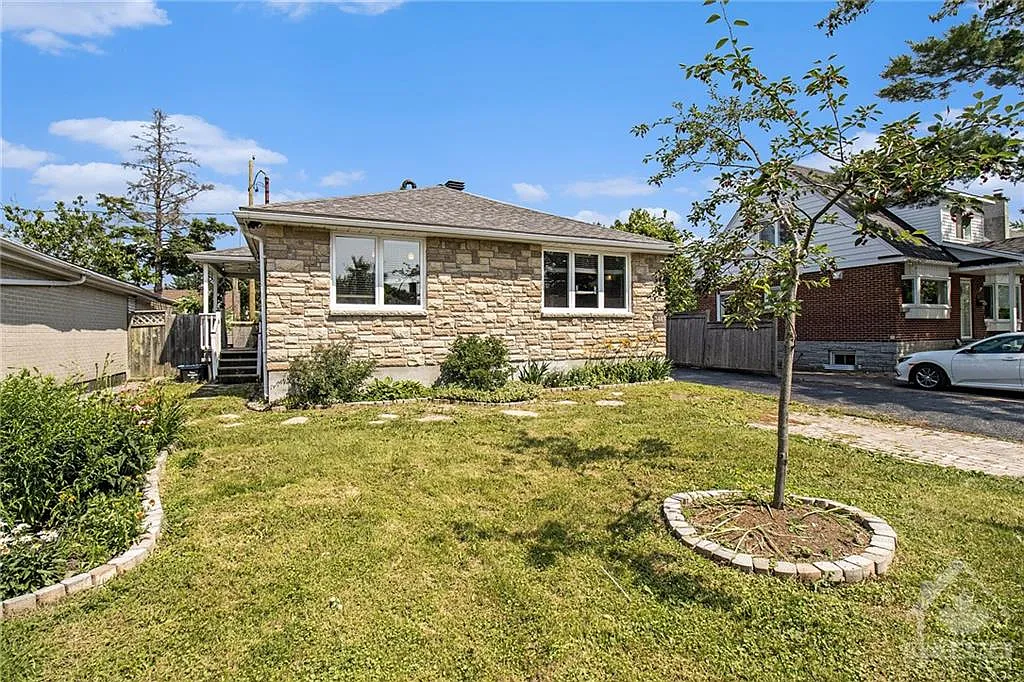 2-2483 Clementine Boulevard, Ottawa, ON, K1V 8E3