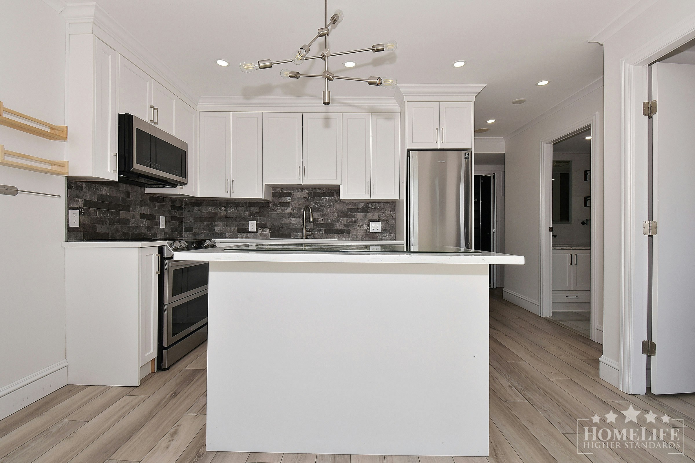 2002-10777 University Drive, Surrey, BC, V3T 0E7 - 6