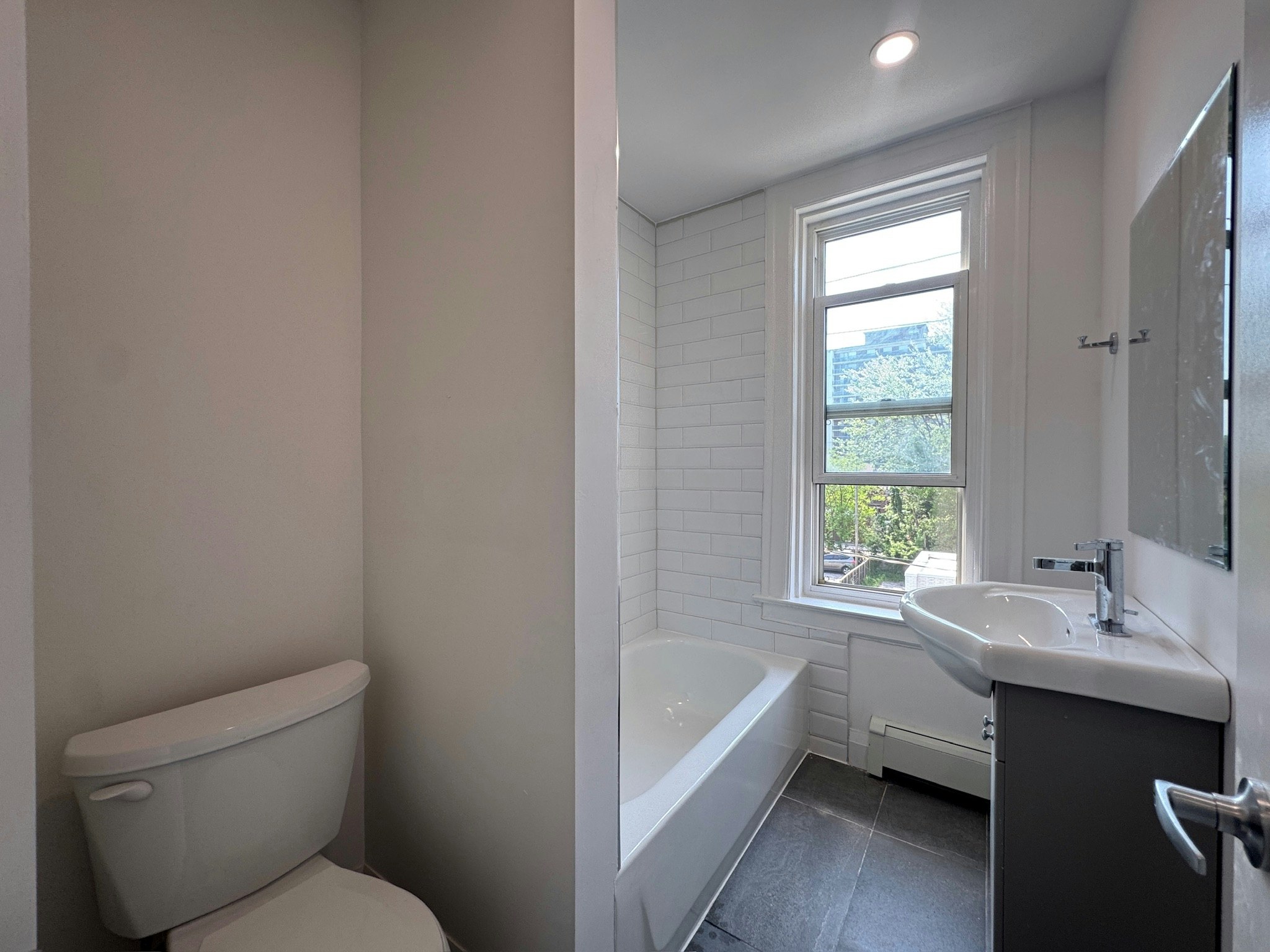 18-74 Shepherd Street West, Windsor, ON, N8X 1B0 - 8