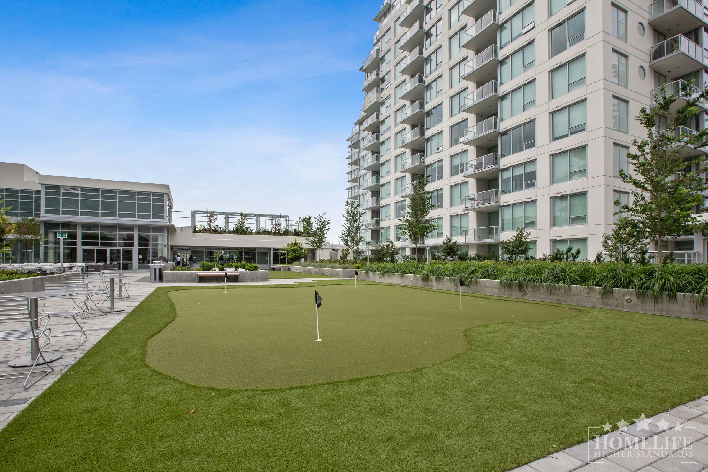 1301-15165 Thrift Avenue, Surrey, BC, V4B 3Z4 - 24
