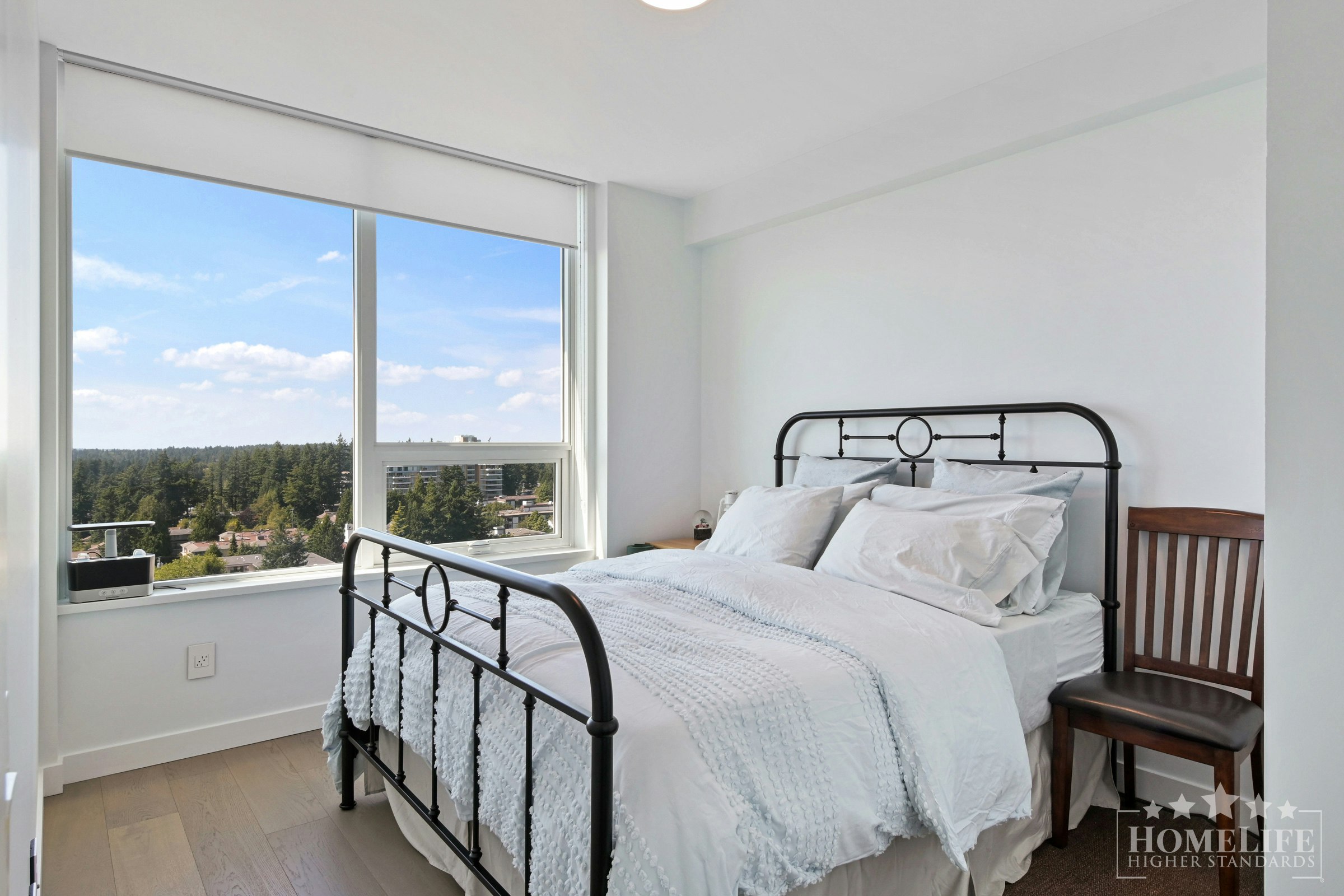 1301-15165 Thrift Avenue, Surrey, BC, V4B 3Z4 - 12