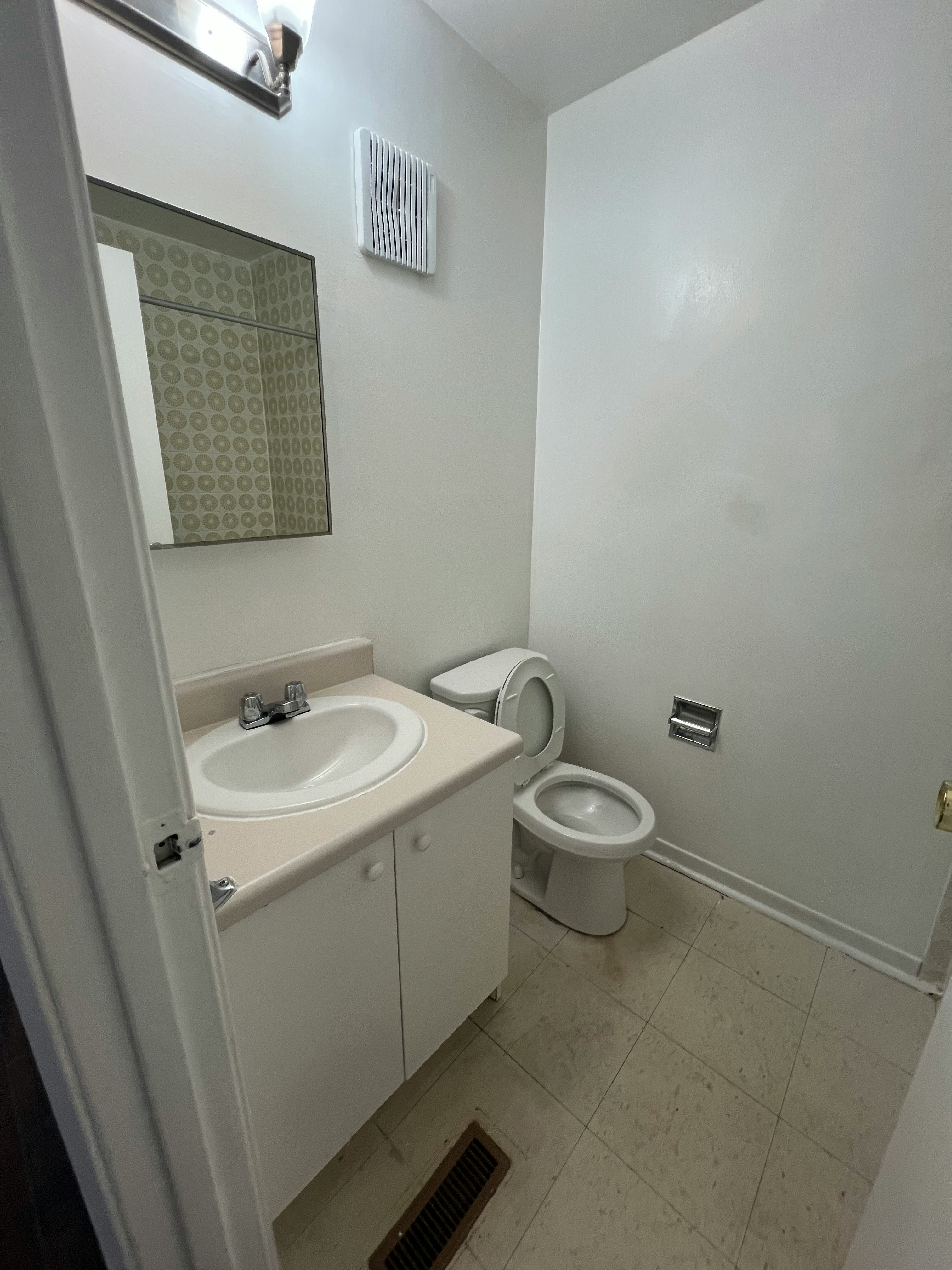 109-425 Rathburn Road East, Mississauga, ON, L4Z 1V6 - 5