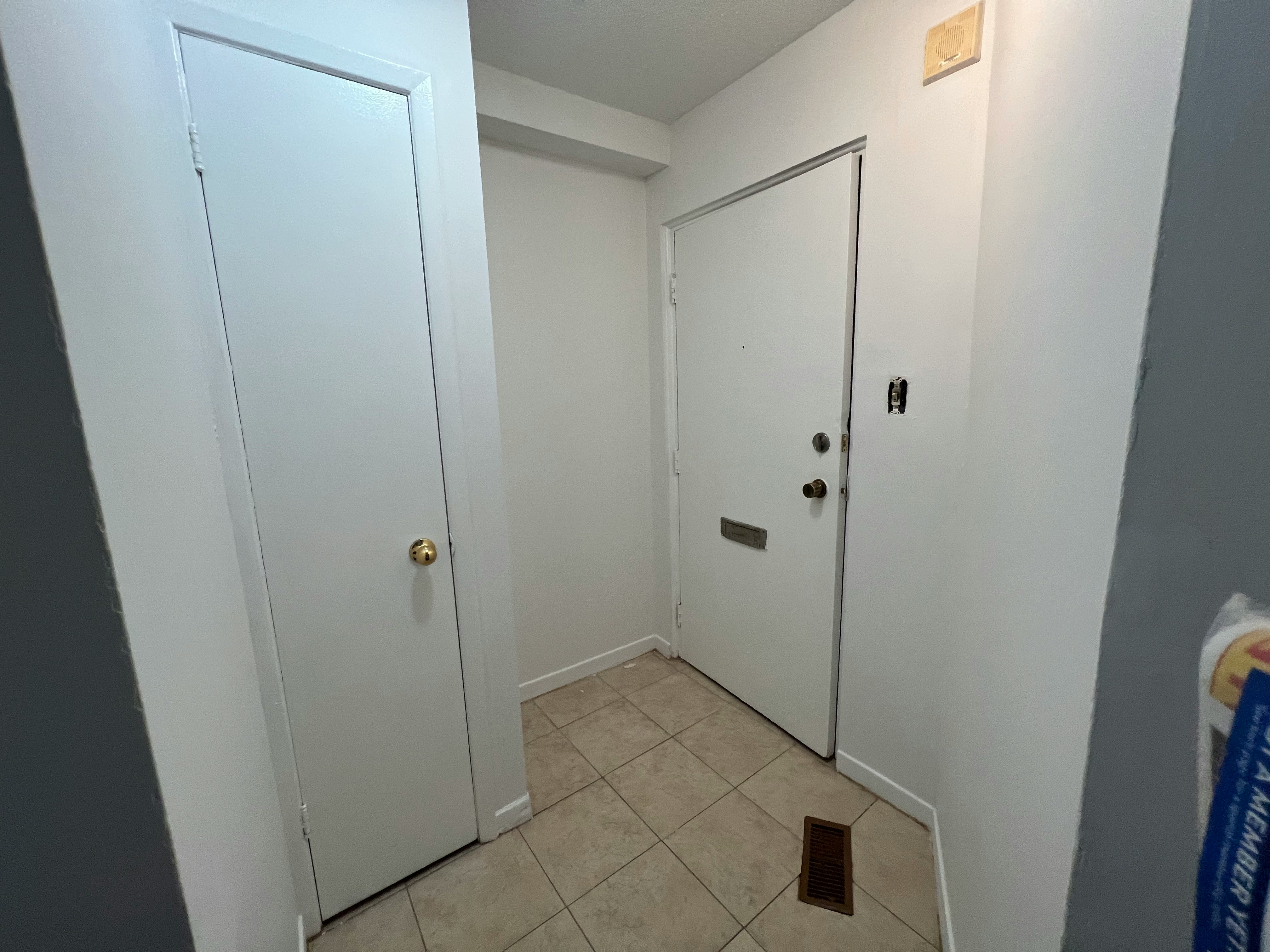 109-425 Rathburn Road East, Mississauga, ON, L4Z 1V6 - 8