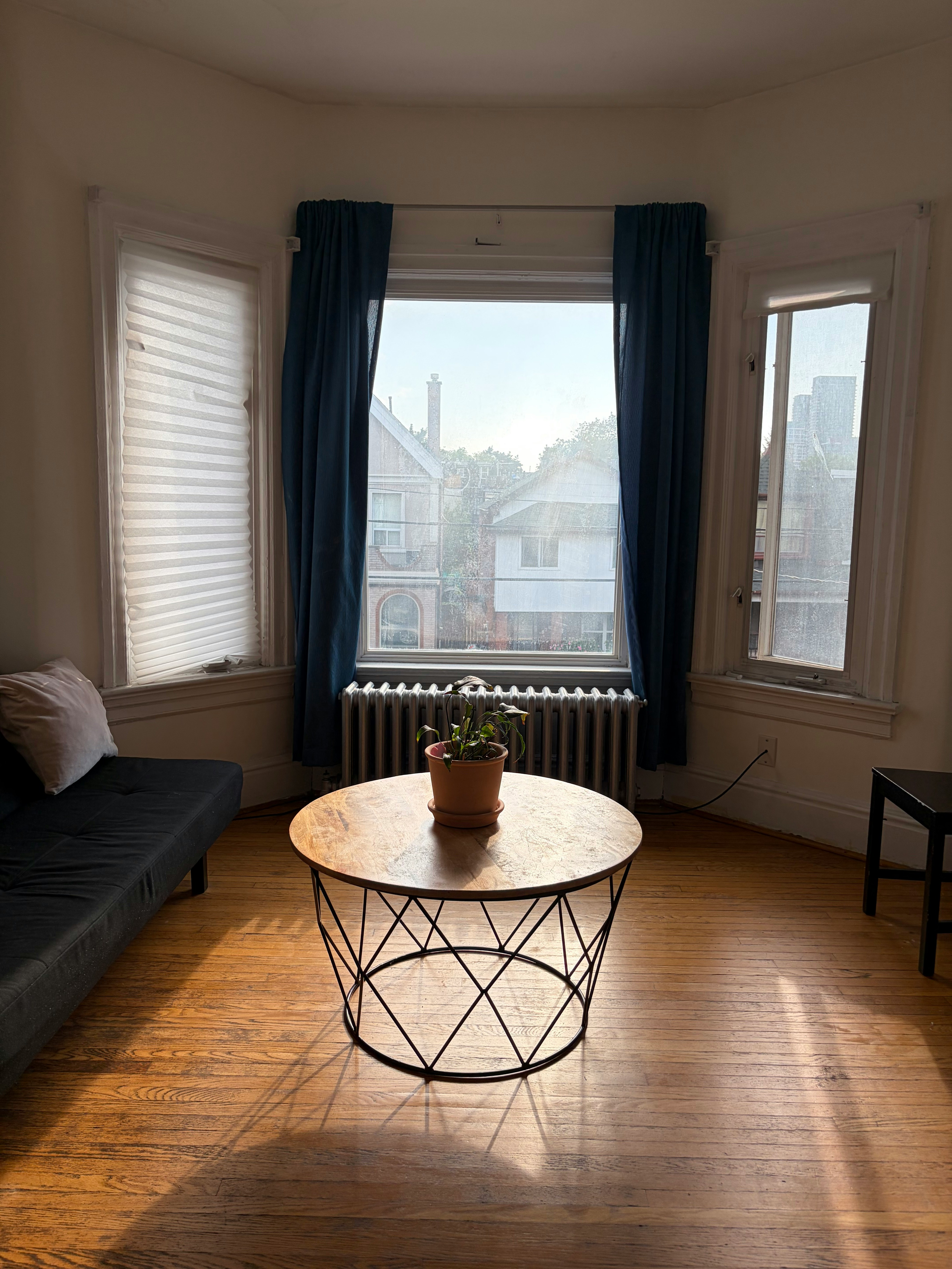 2nd Floor-573 Ossington Avenue, Toronto, ON, M6G 3T4 - 4