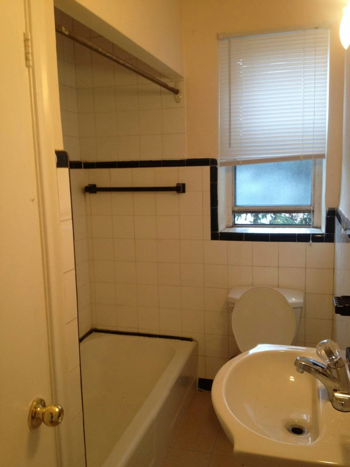 1 Bedroom-2903 Saint Clair Avenue East, Toronto, ON, M4B 1N5 - 7