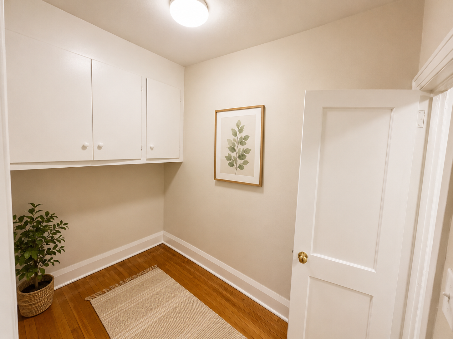 Bachelor-120 Maitland Street, Toronto, ON, M4Y 1E1 - 5