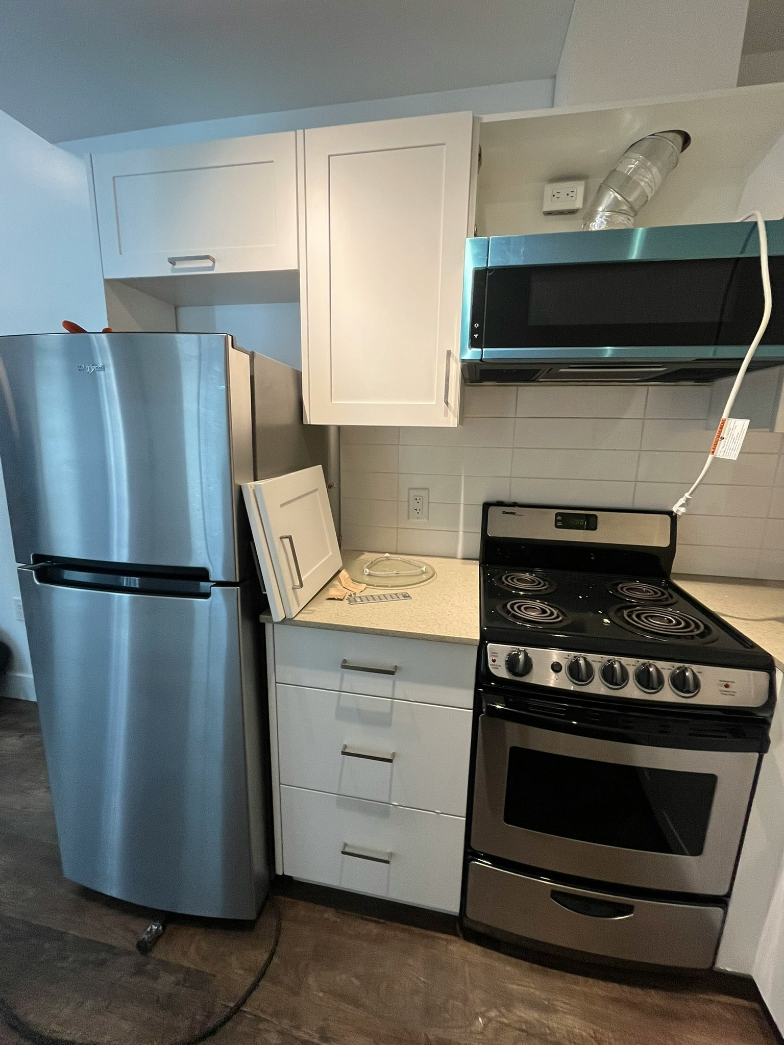 33-1539 Comox Street, Vancouver, BC, V6G 1P3 - 2