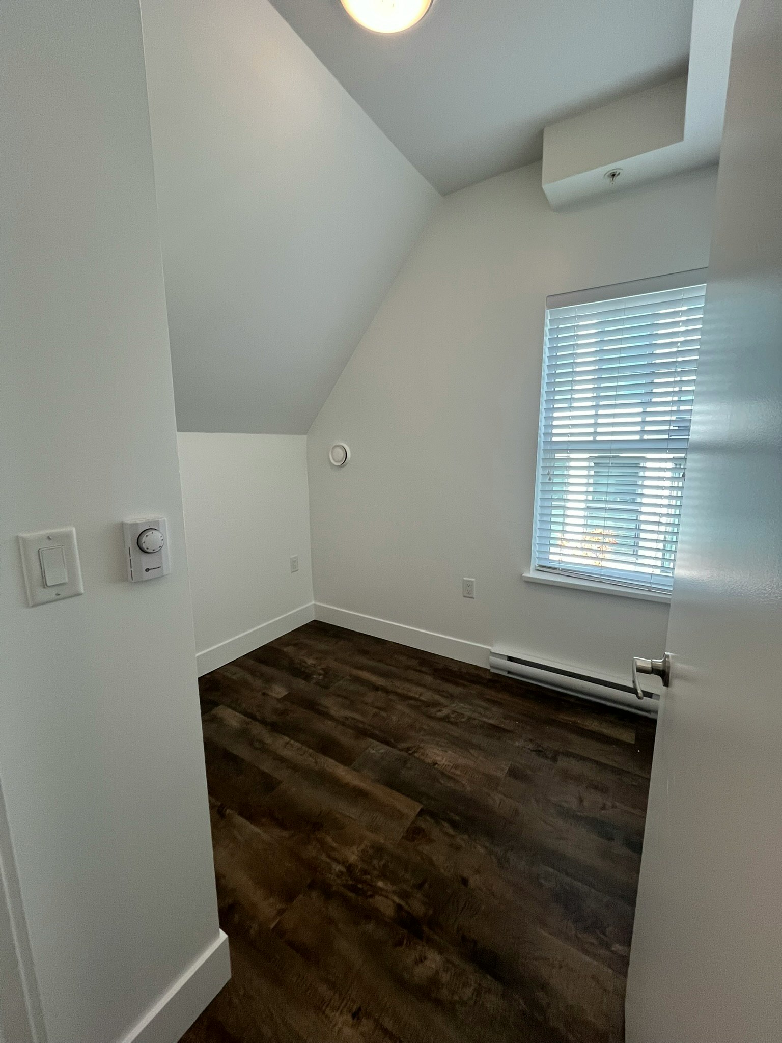 33-1539 Comox Street, Vancouver, BC, V6G 1P3 - 17