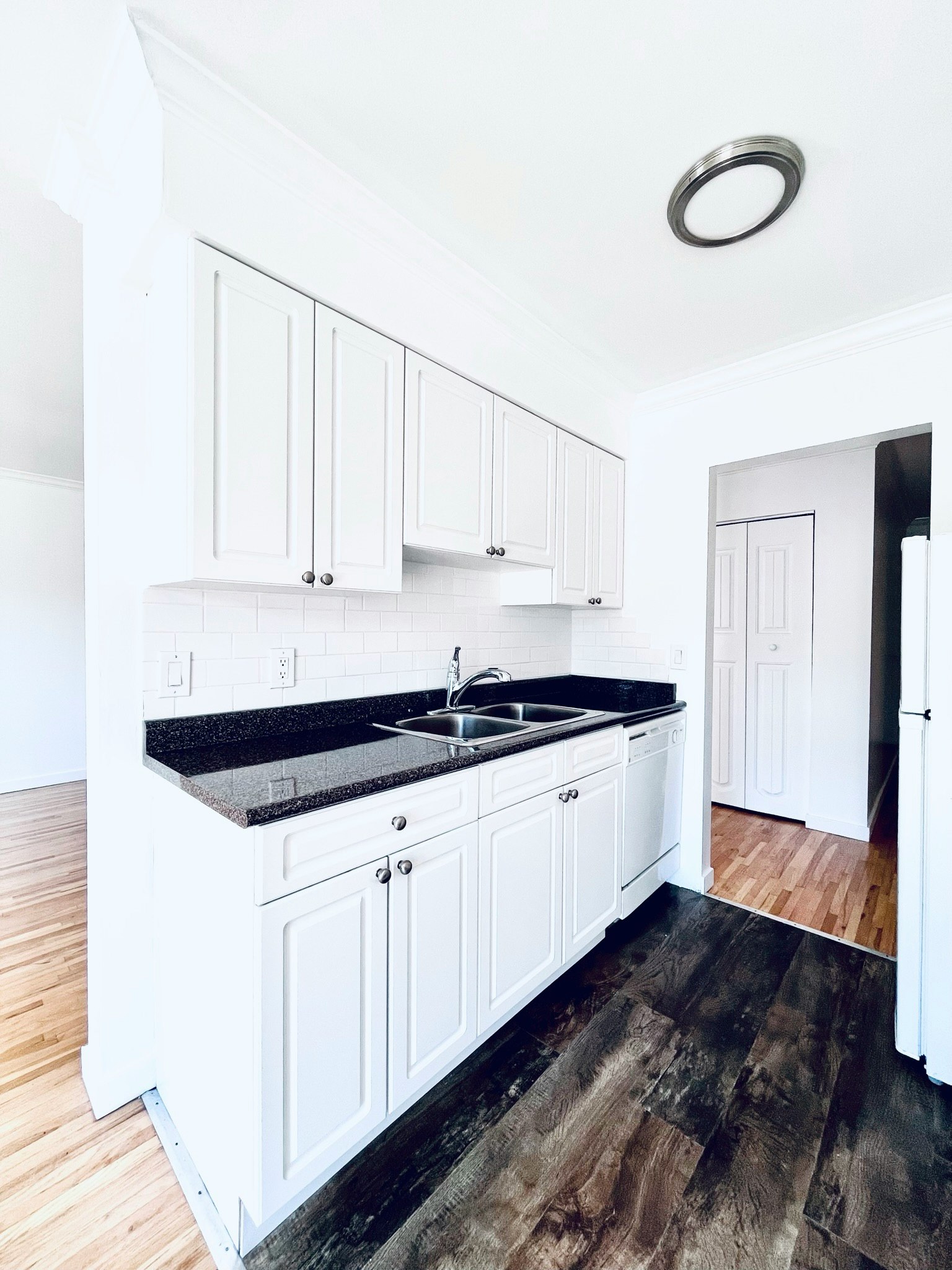 204-1280 Madison Avenue, Burnaby, BC, V5C 4Y5 - 8