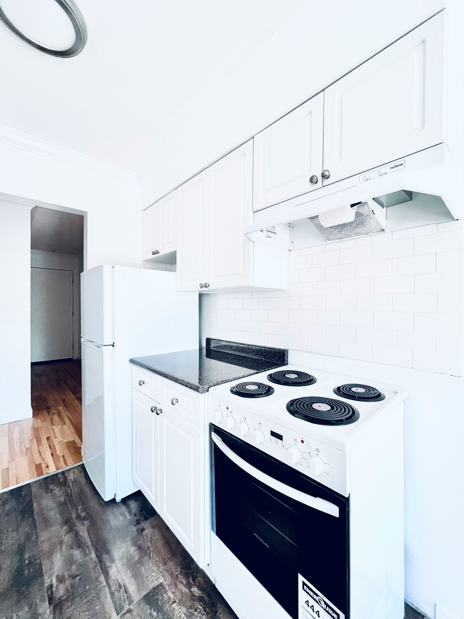 204-1280 Madison Avenue, Burnaby, BC, V5C 4Y5 - 9