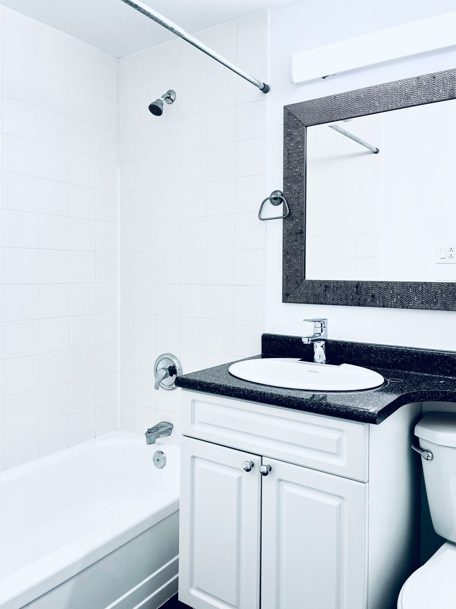 204-1280 Madison Avenue, Burnaby, BC, V5C 4Y5 - 12