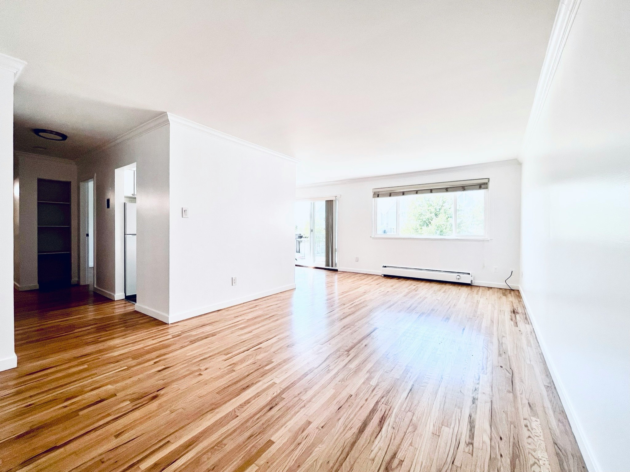 204-1280 Madison Avenue, Burnaby, BC, V5C 4Y5 - 2