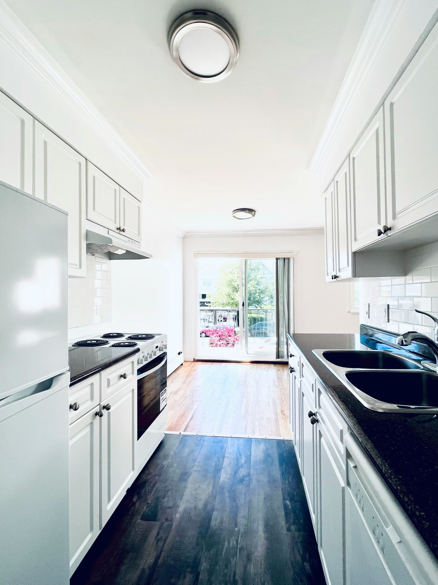 204-1280 Madison Avenue, Burnaby, BC, V5C 4Y5 - 10
