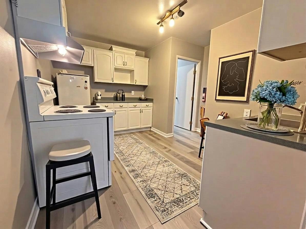 5-1459 Main Street West, Hamilton, ON, L8S 1C9 - 3