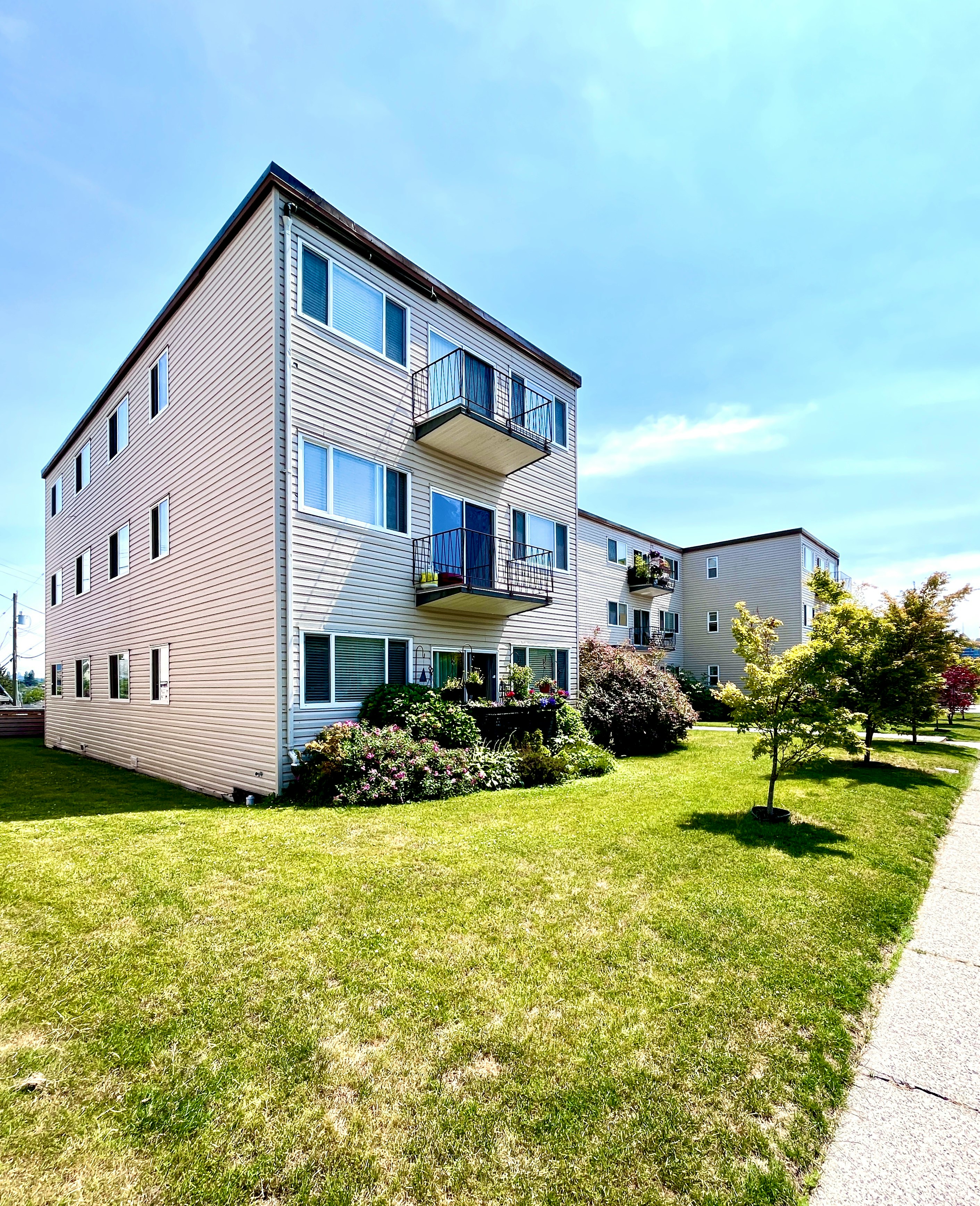 105-1280 Madison Avenue, Burnaby, BC, V5C 4Y5 - 16