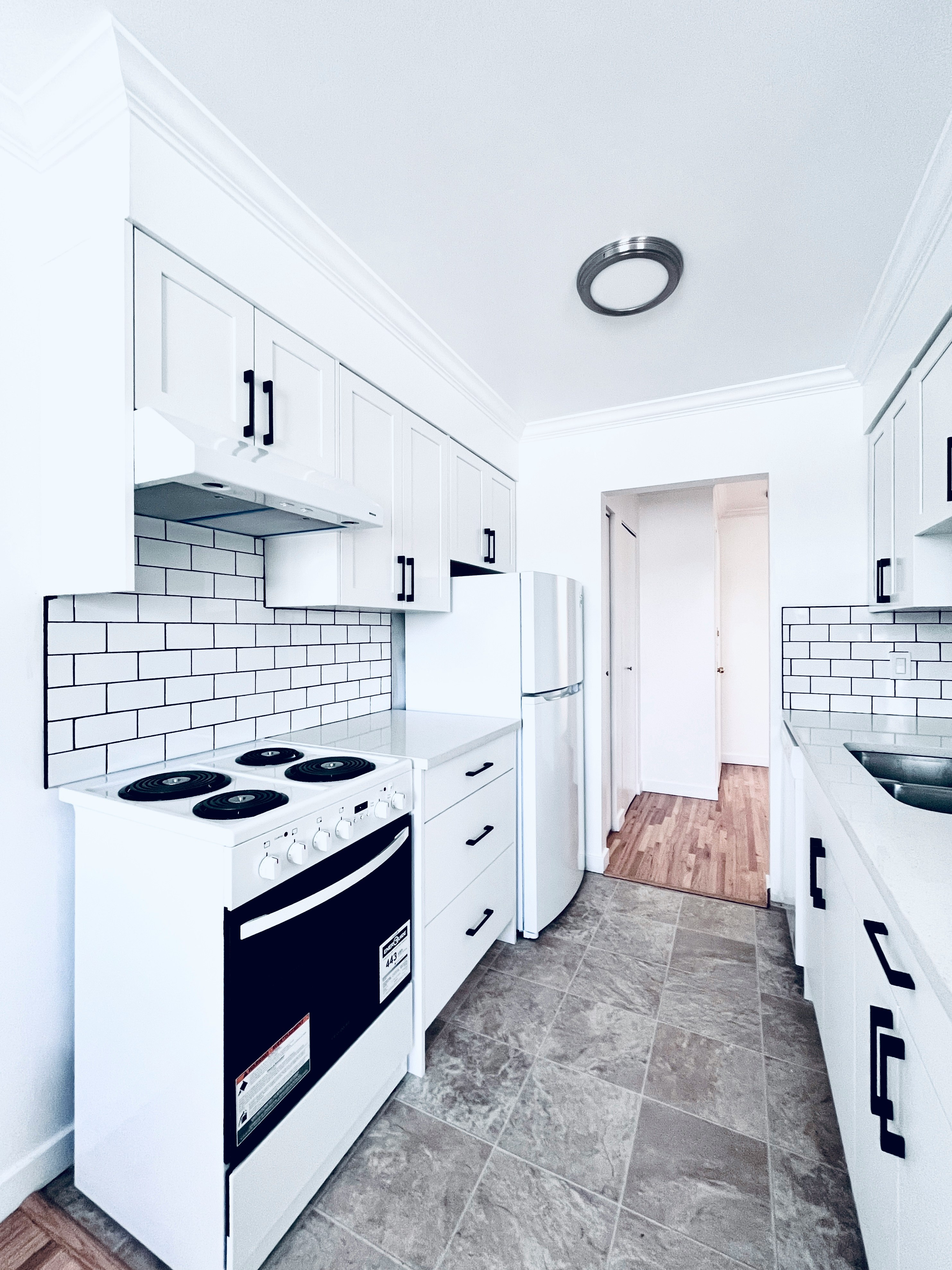 105-1280 Madison Avenue, Burnaby, BC, V5C 4Y5 - 3