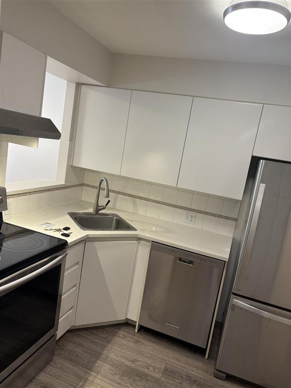 405-888 Pacific Street, Vancouver, BC, V6Z 2S6 - 2