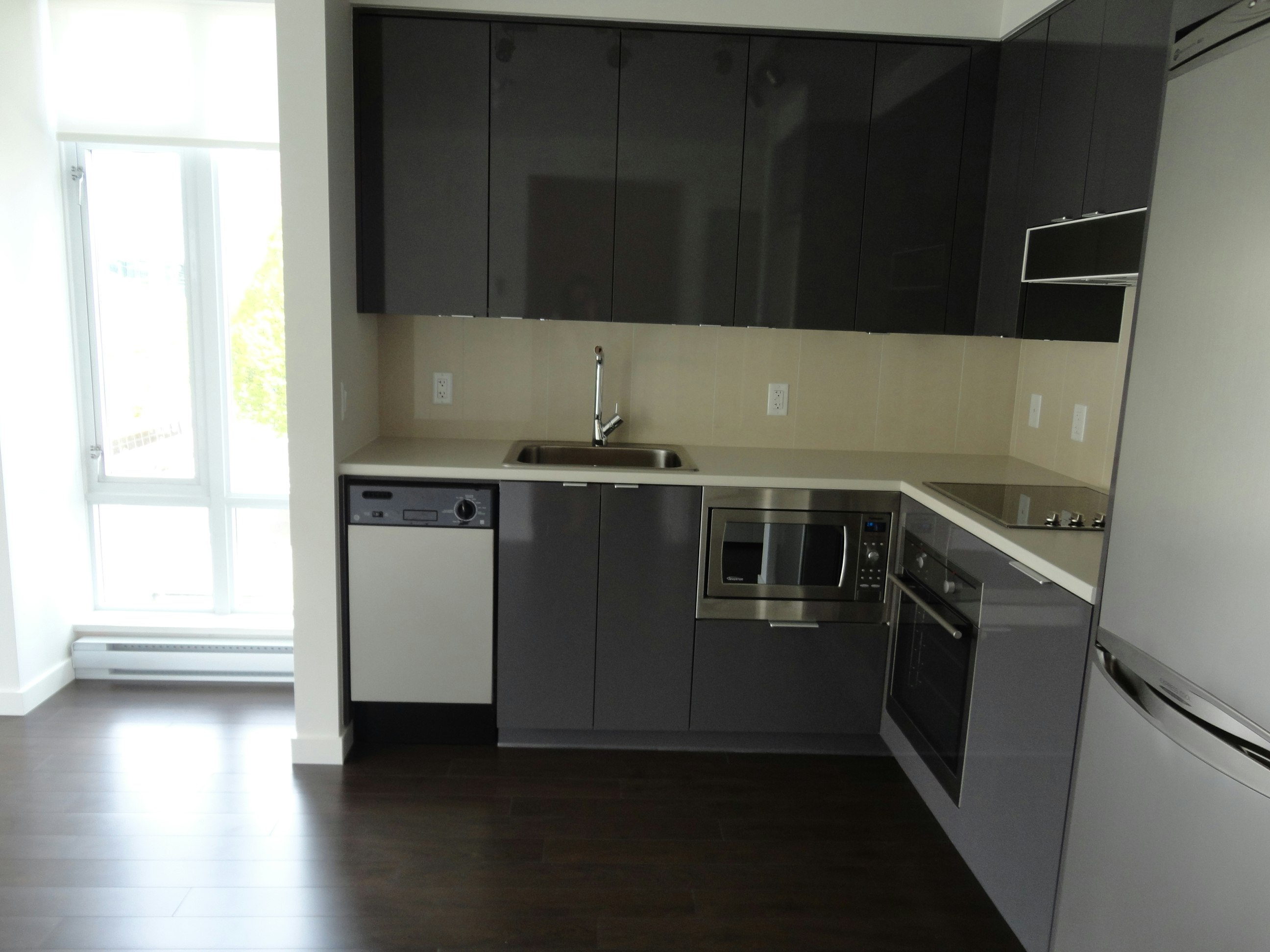 612-161 West Georgia Street, Vancouver, BC, V6B 0K9 2