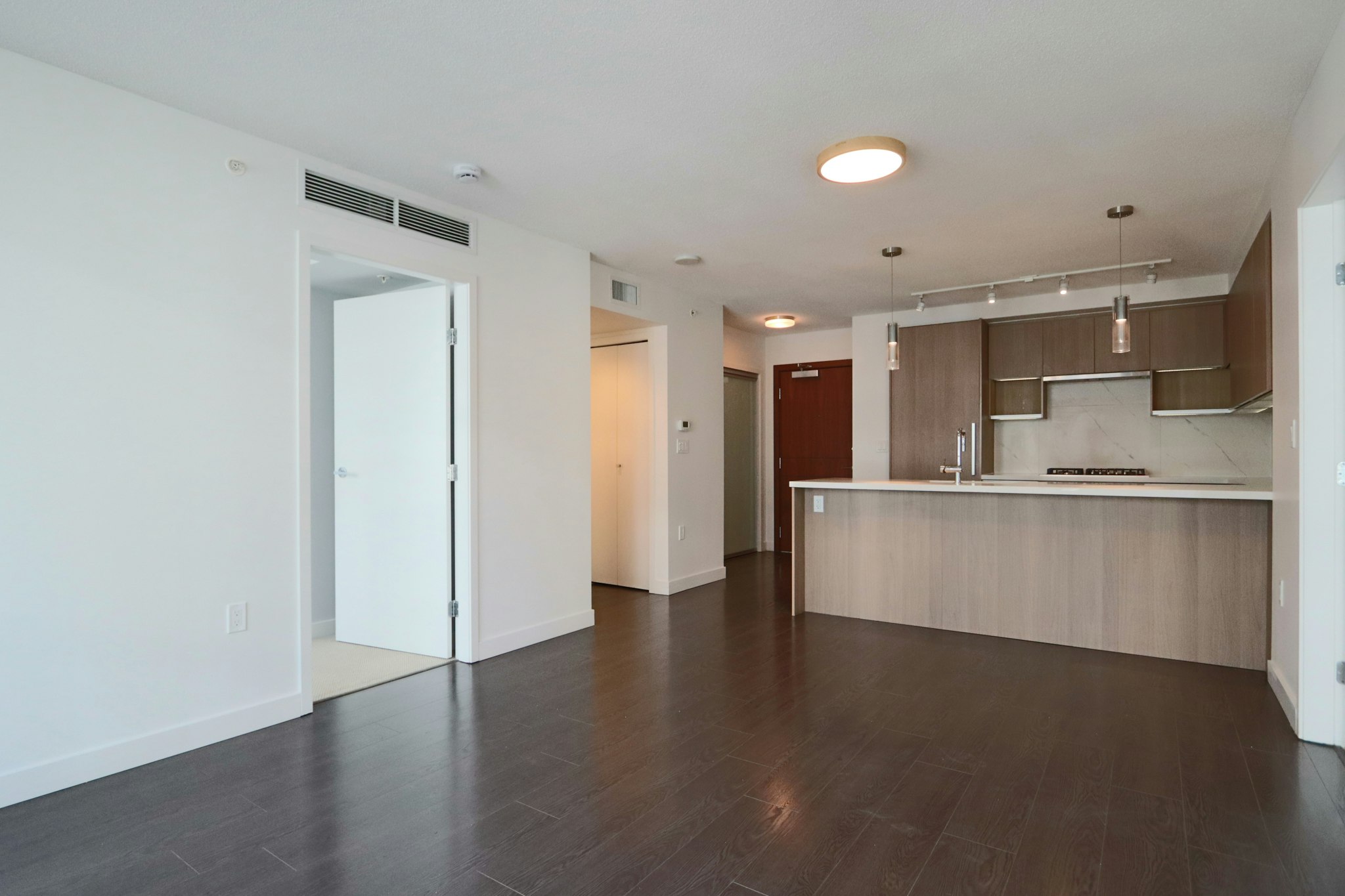 709-8833 Hazelbridge Way, Richmond, BC, V6X 0N3 - 4