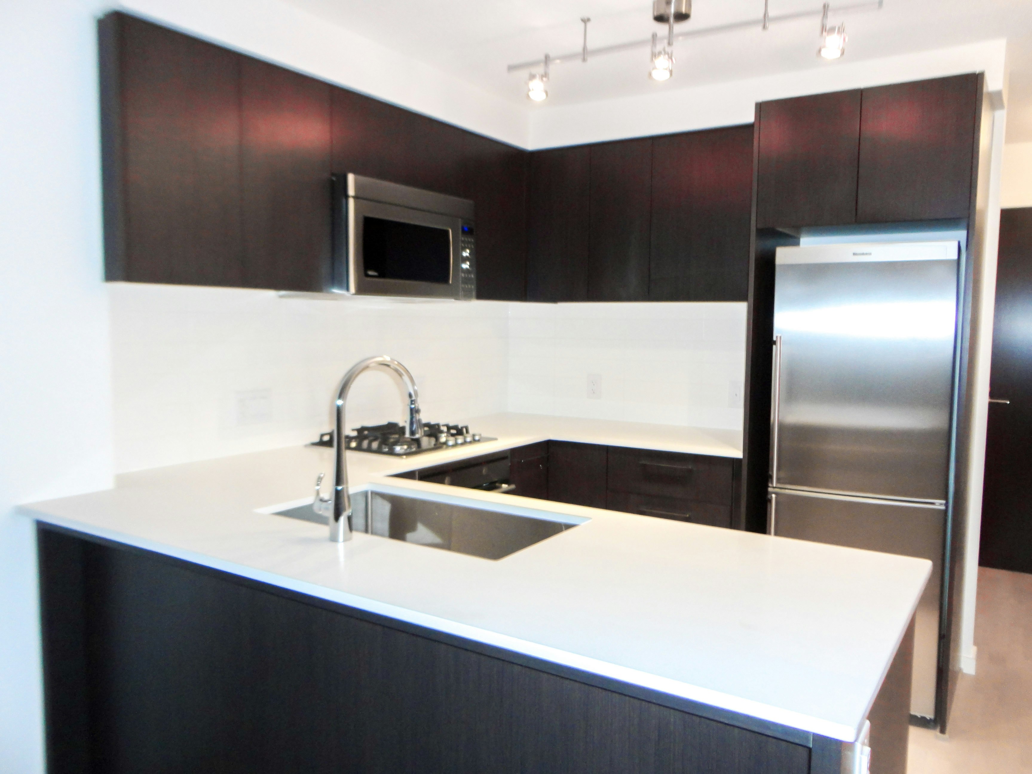 811-7988 Ackroyd Road, Richmond, BC, V6X 0K9 - 2
