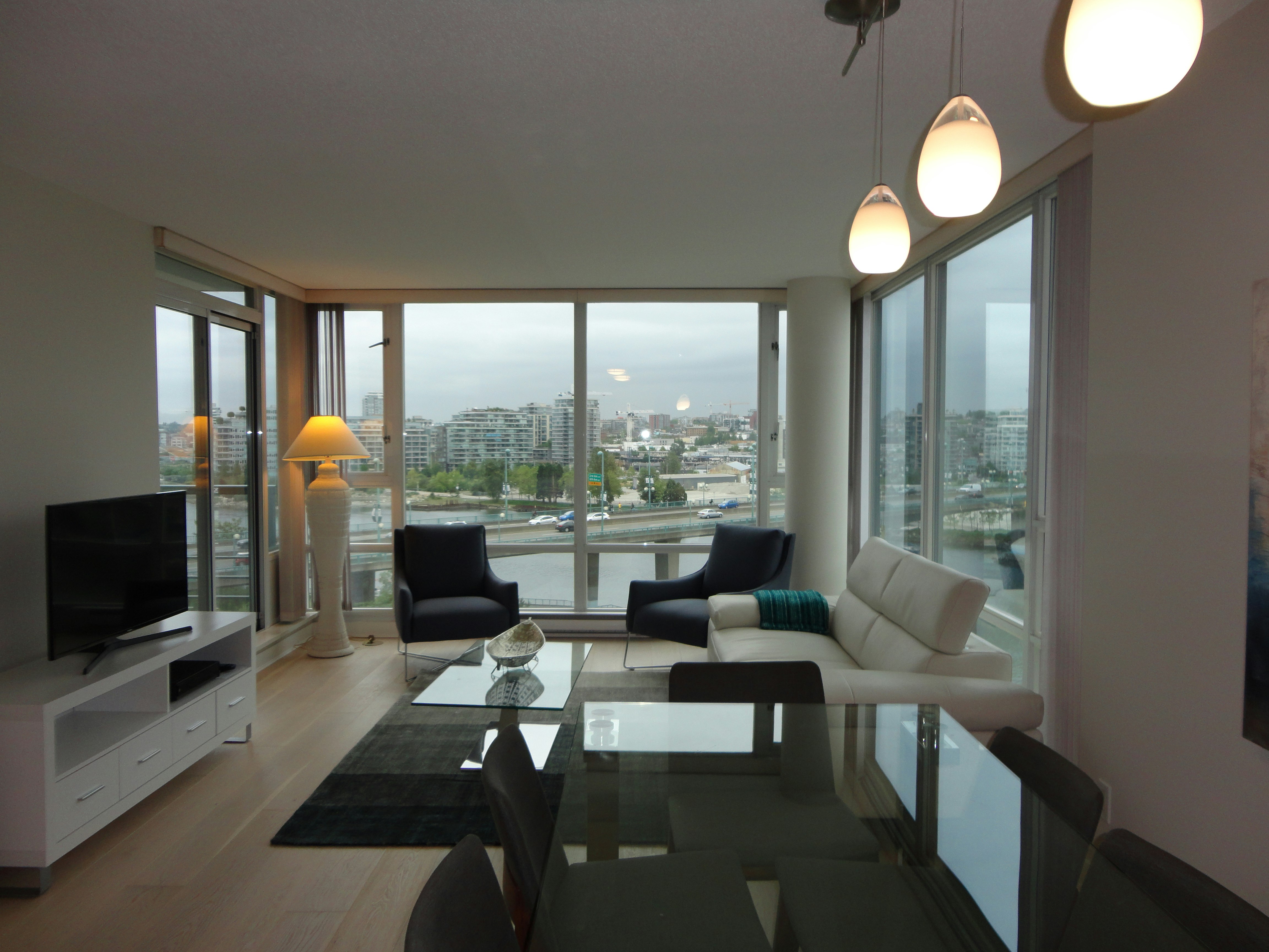 1105-1033 Marinaside Crescent, Vancouver, BC, V6Z 3A3 - 2