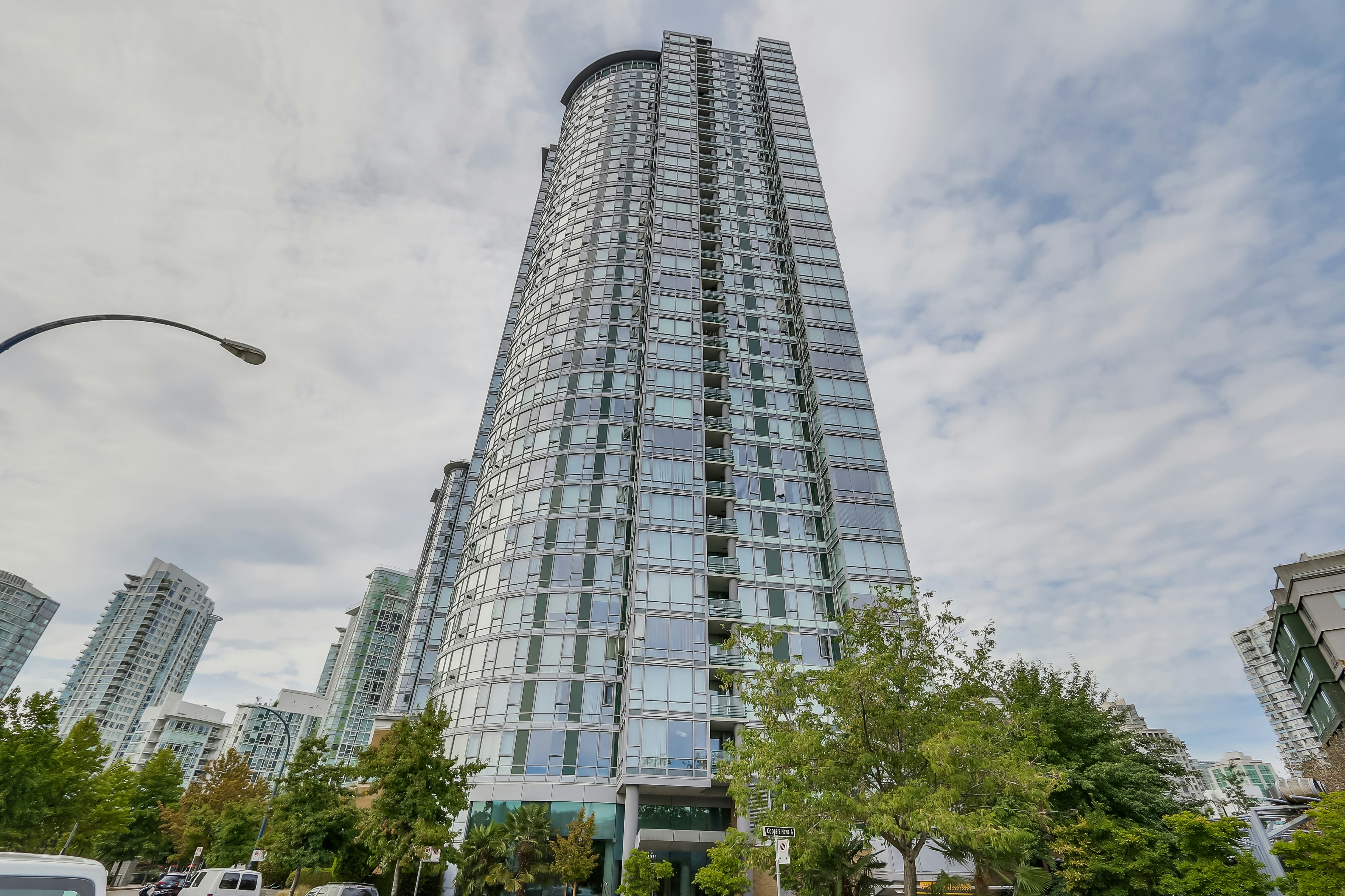 1105-1033 Marinaside Crescent, Vancouver, BC, V6Z 3A3