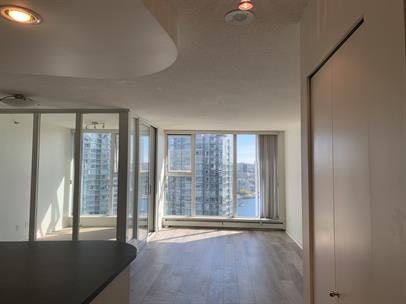 2206-1009 Expo Boulevard, Vancouver, BC, V6Z 3A2 - 4