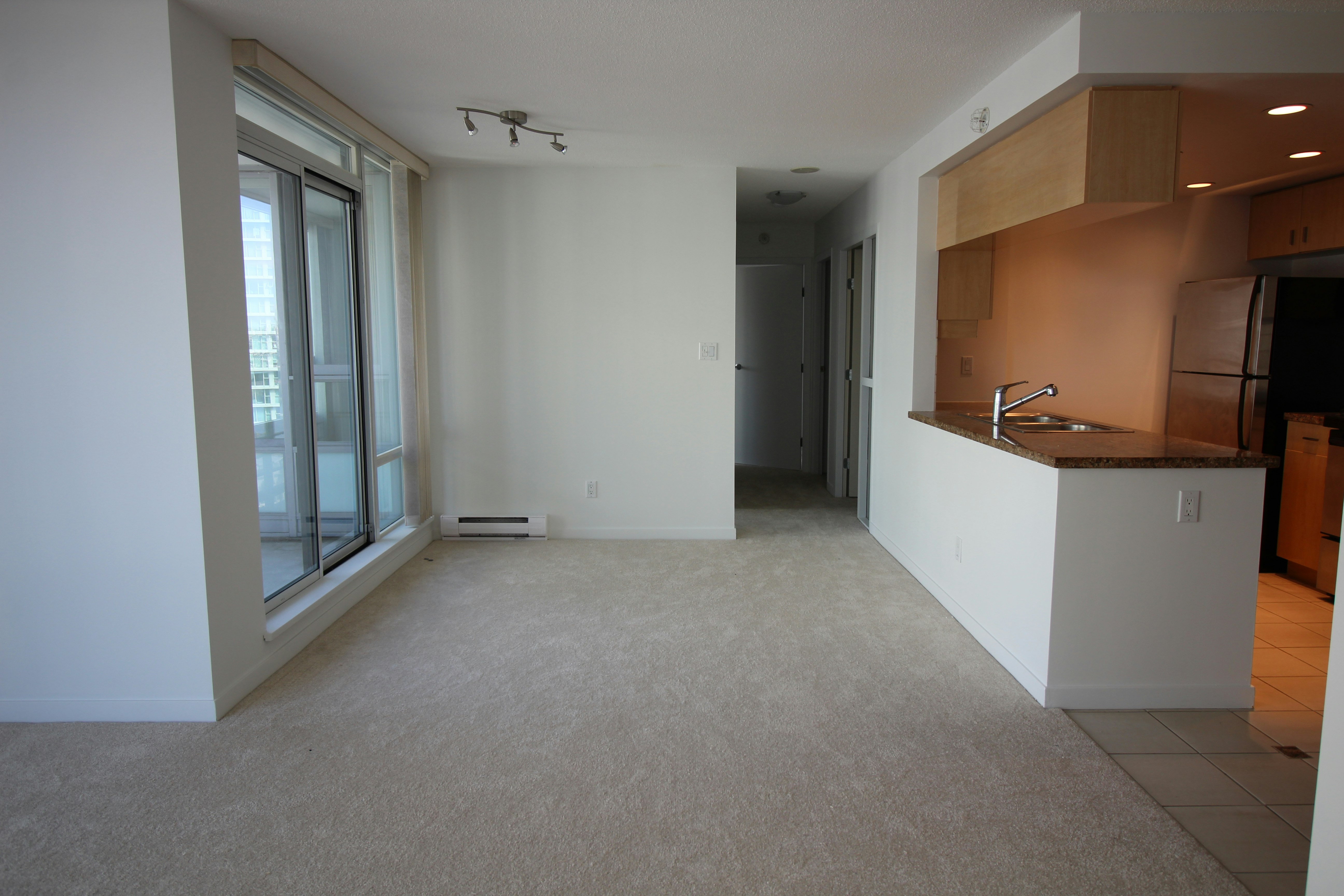 2305-1067 Marinaside Crescent, Vancouver, BC, V6Z 2Z5 - 3