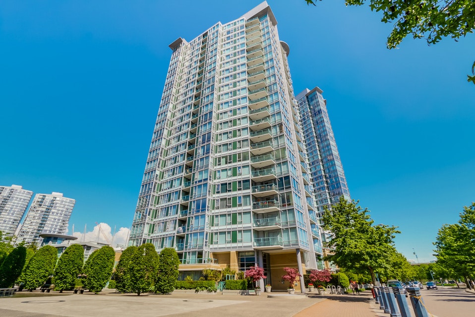 2305-1067 Marinaside Crescent, Vancouver, BC, V6Z 2Z5