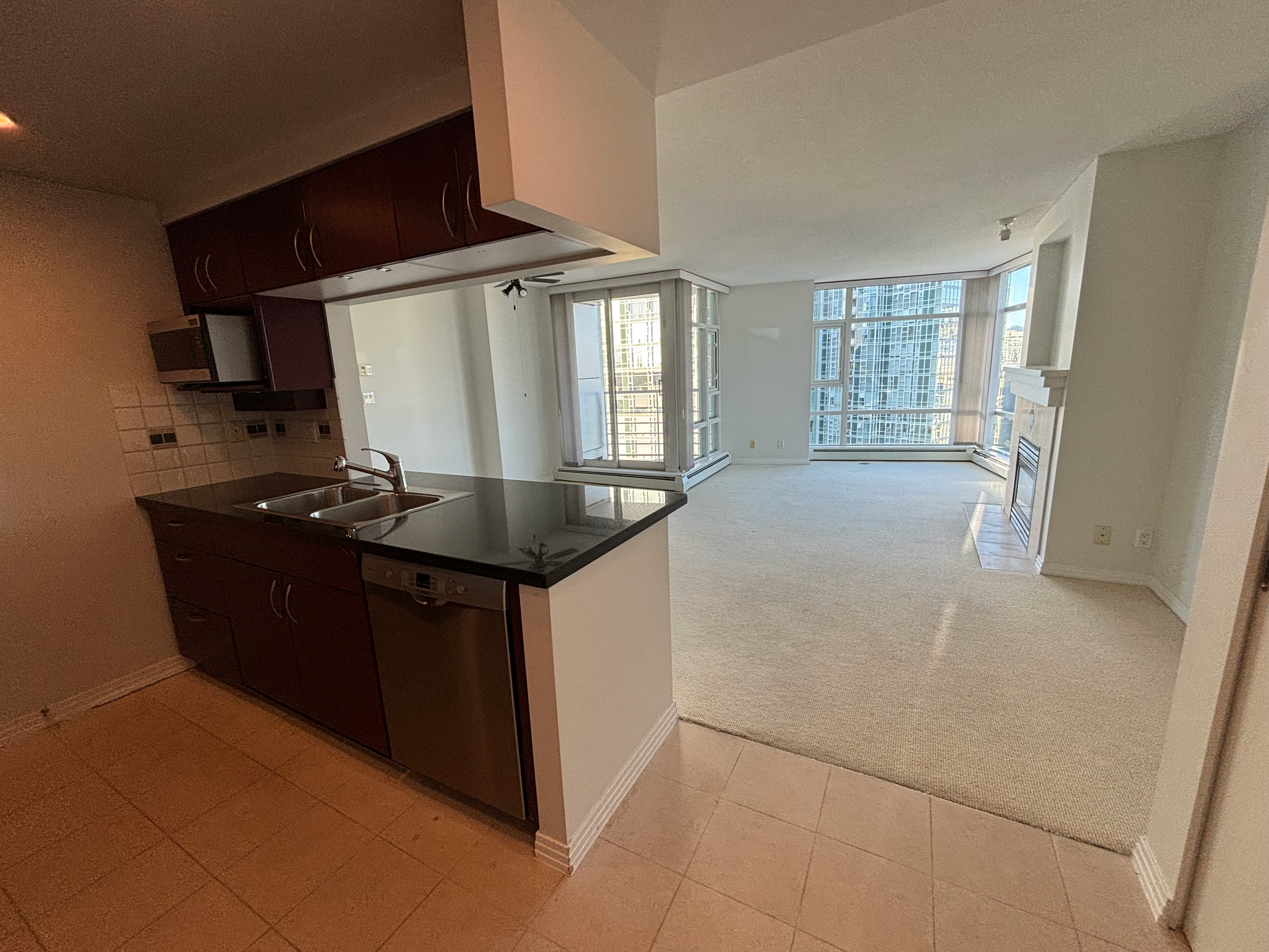 3003-1199 Marinaside Crescent, Vancouver, BC, V6Z 2Y2 - 2