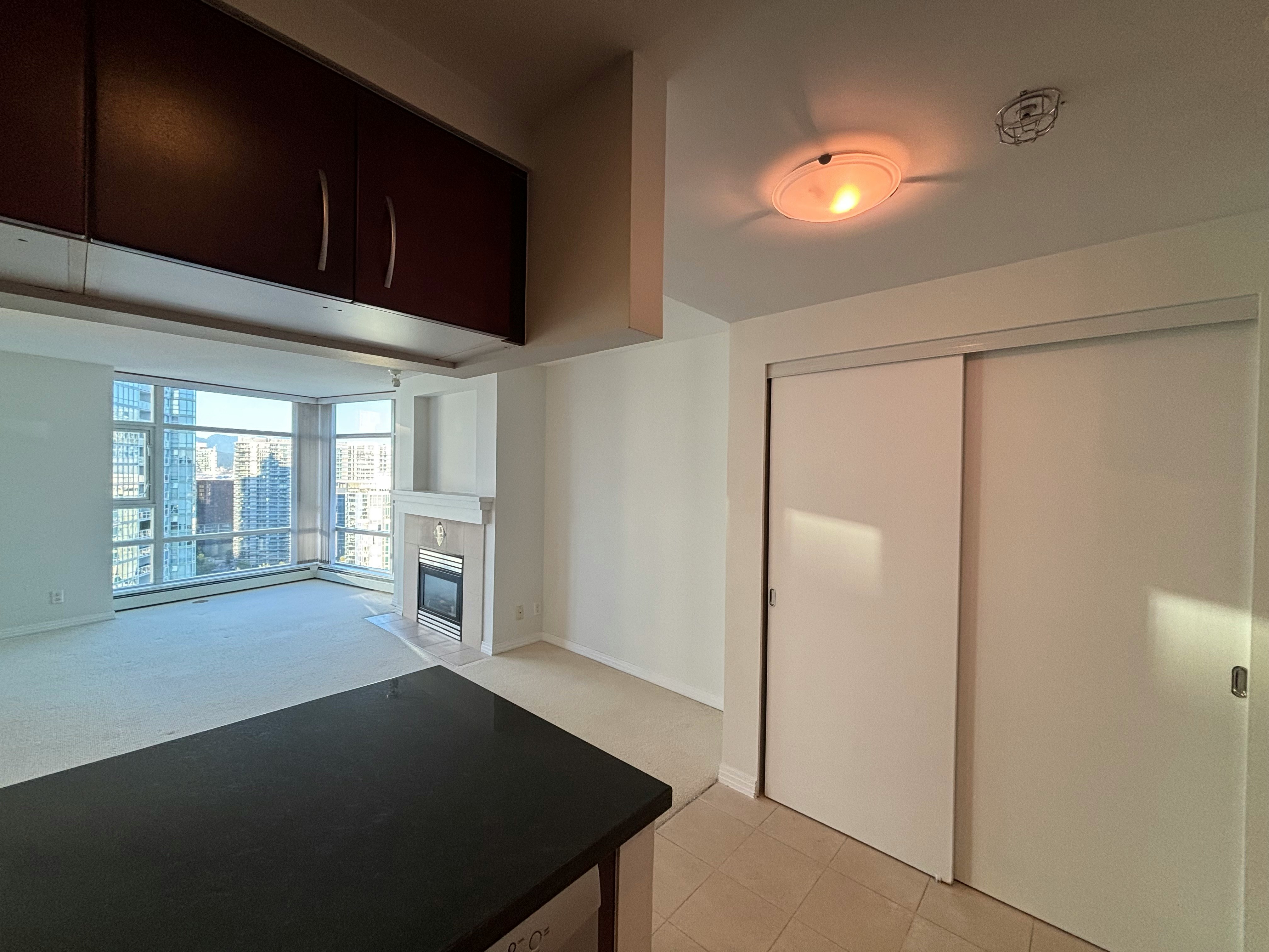 3003-1199 Marinaside Crescent, Vancouver, BC, V6Z 2Y2 - 4