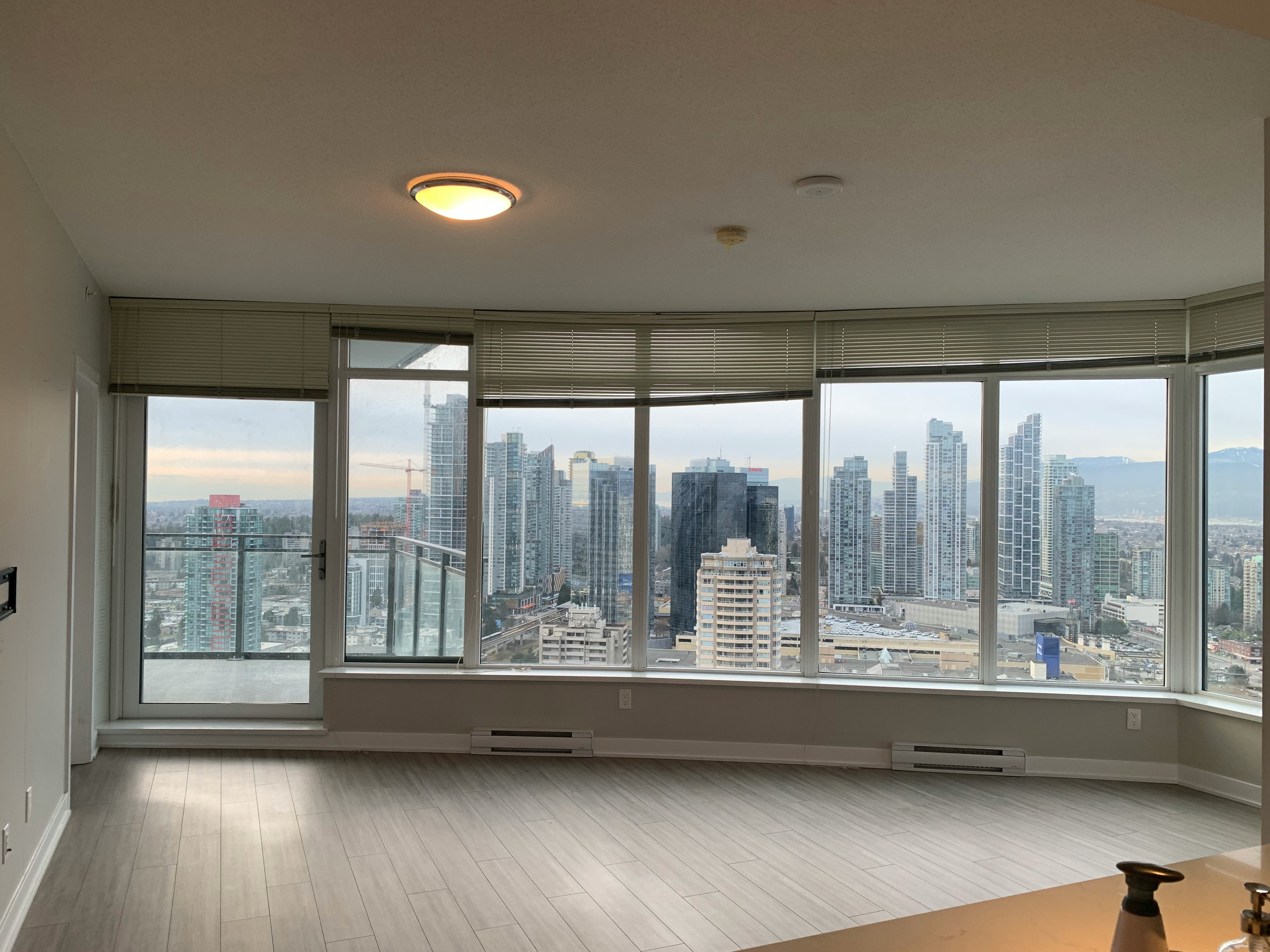 3903-4900 Lennox Lane, Burnaby, BC, V5H 0G9 - 5