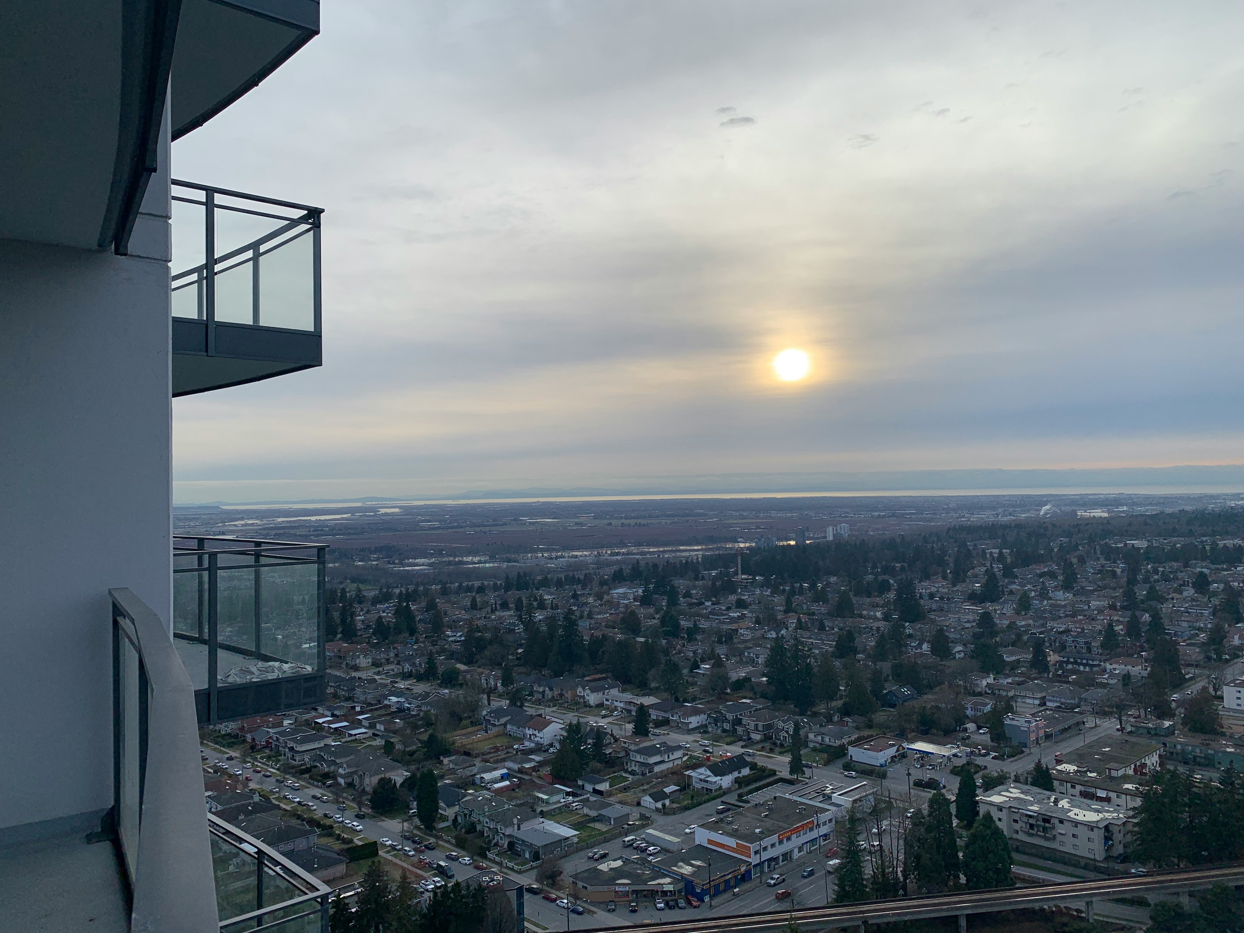 3903-4900 Lennox Lane, Burnaby, BC, V5H 0G9 - 13