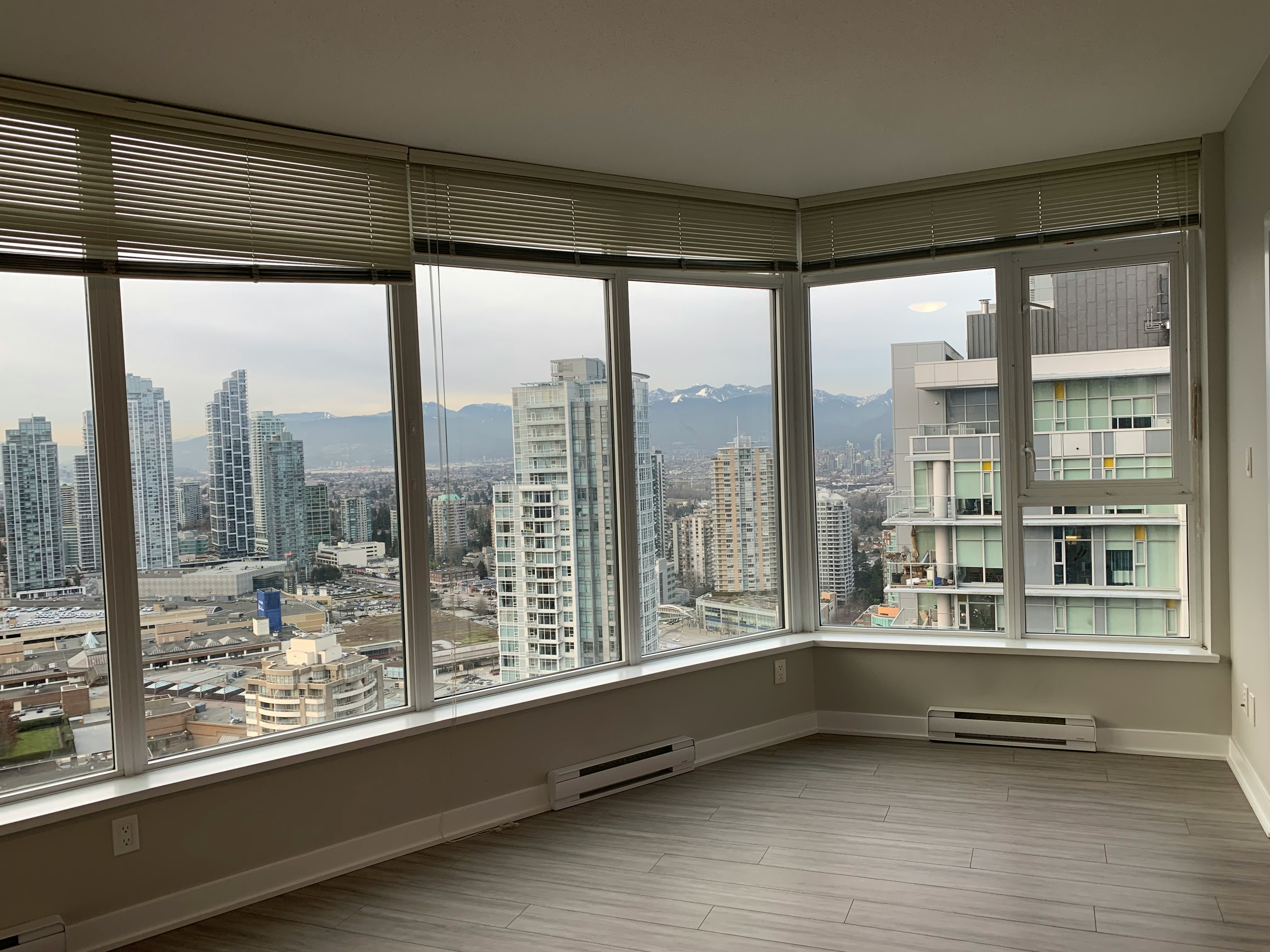 3903-4900 Lennox Lane, Burnaby, BC, V5H 0G9 - 9