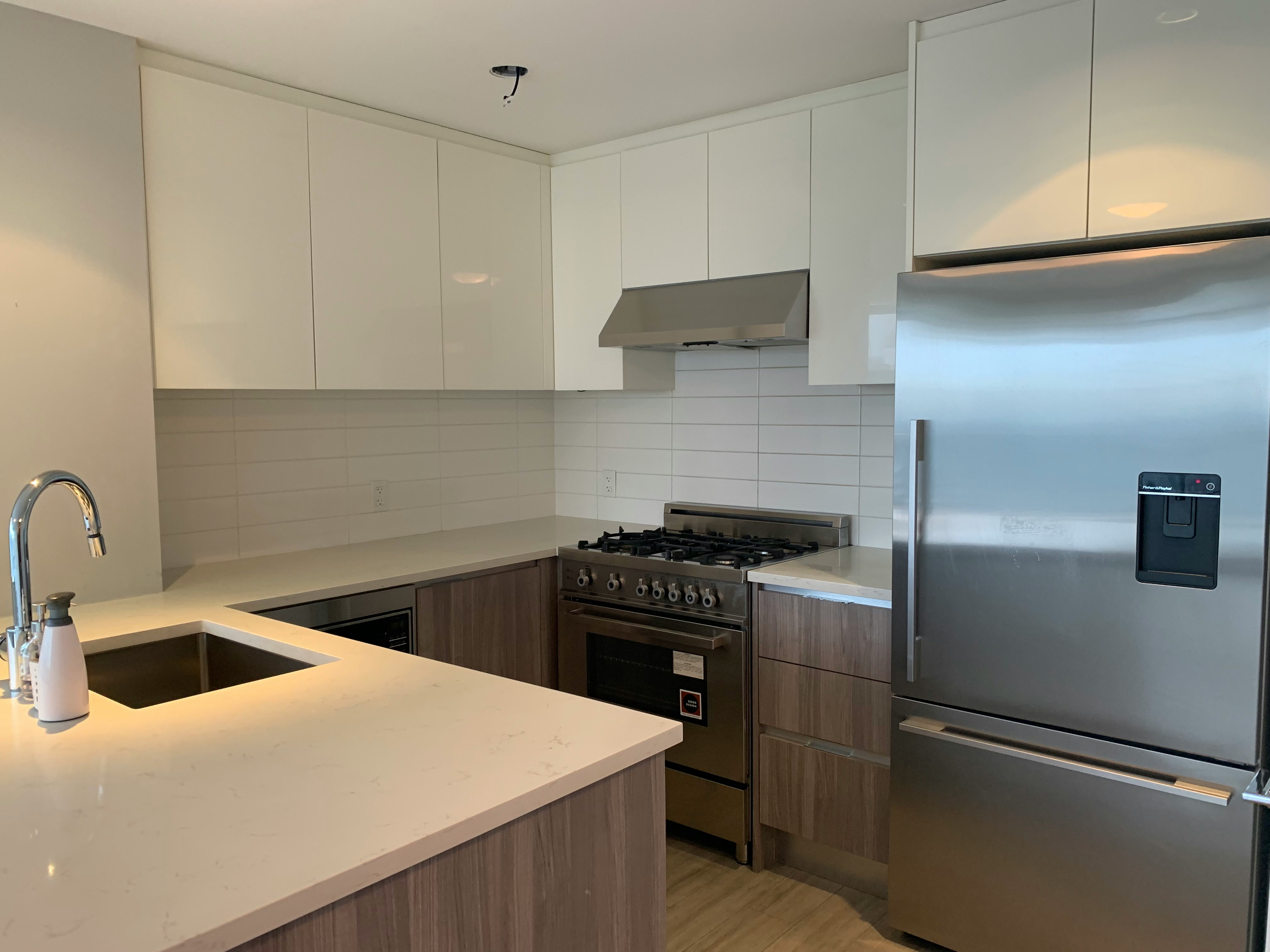 3903-4900 Lennox Lane, Burnaby, BC, V5H 0G9 - 2