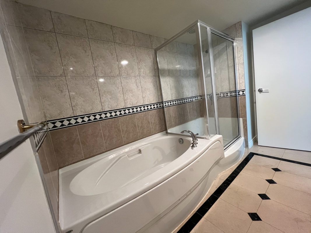 116-118 Drake Street, Vancouver, BC, V6Z 2X1 - 12