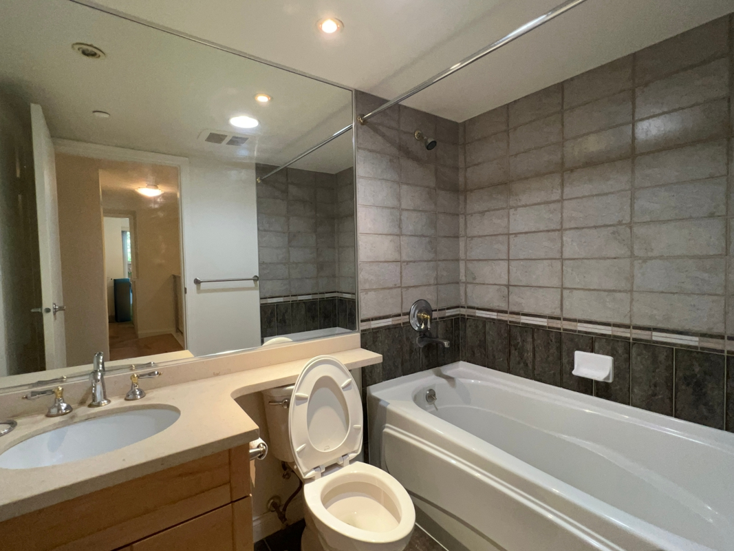116-118 Drake Street, Vancouver, BC, V6Z 2X1 - 14