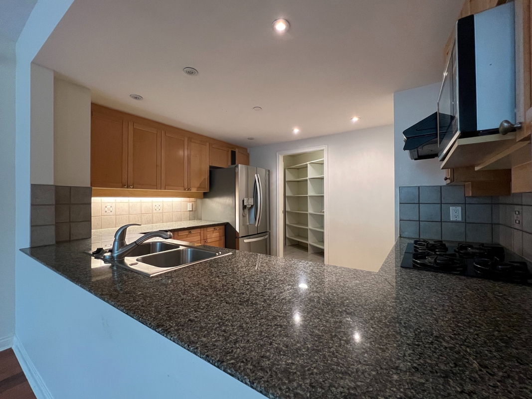 116-118 Drake Street, Vancouver, BC, V6Z 2X1 - 5