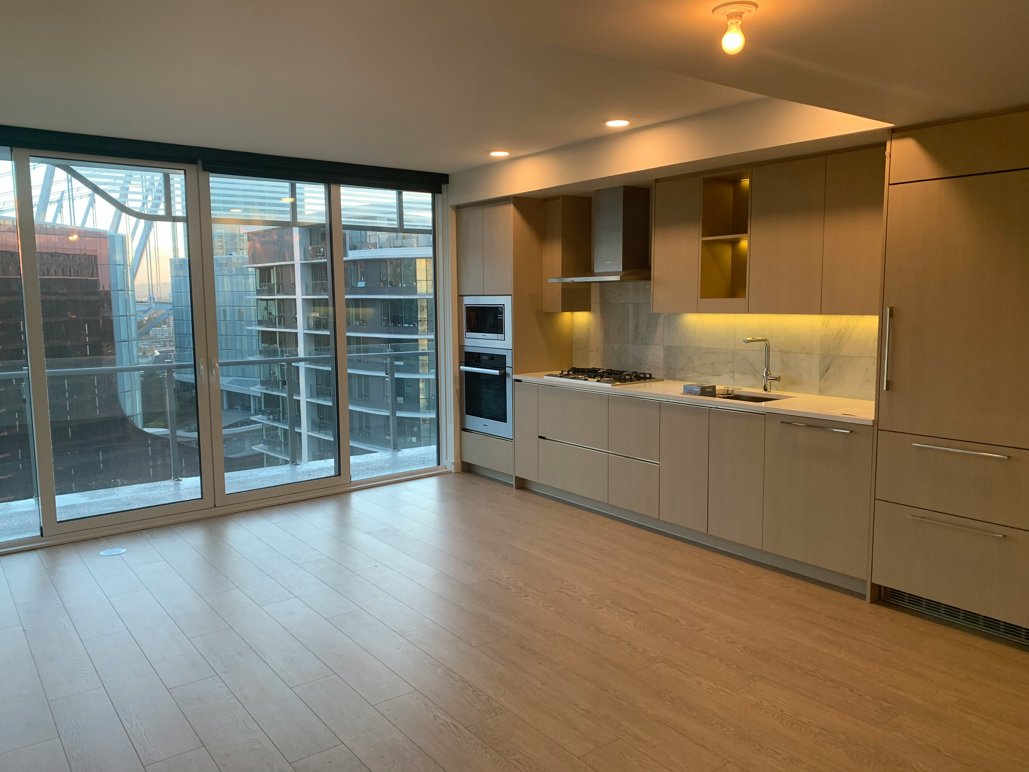 1706-89 Nelson Street, Vancouver, BC, V6Z 0E7 2