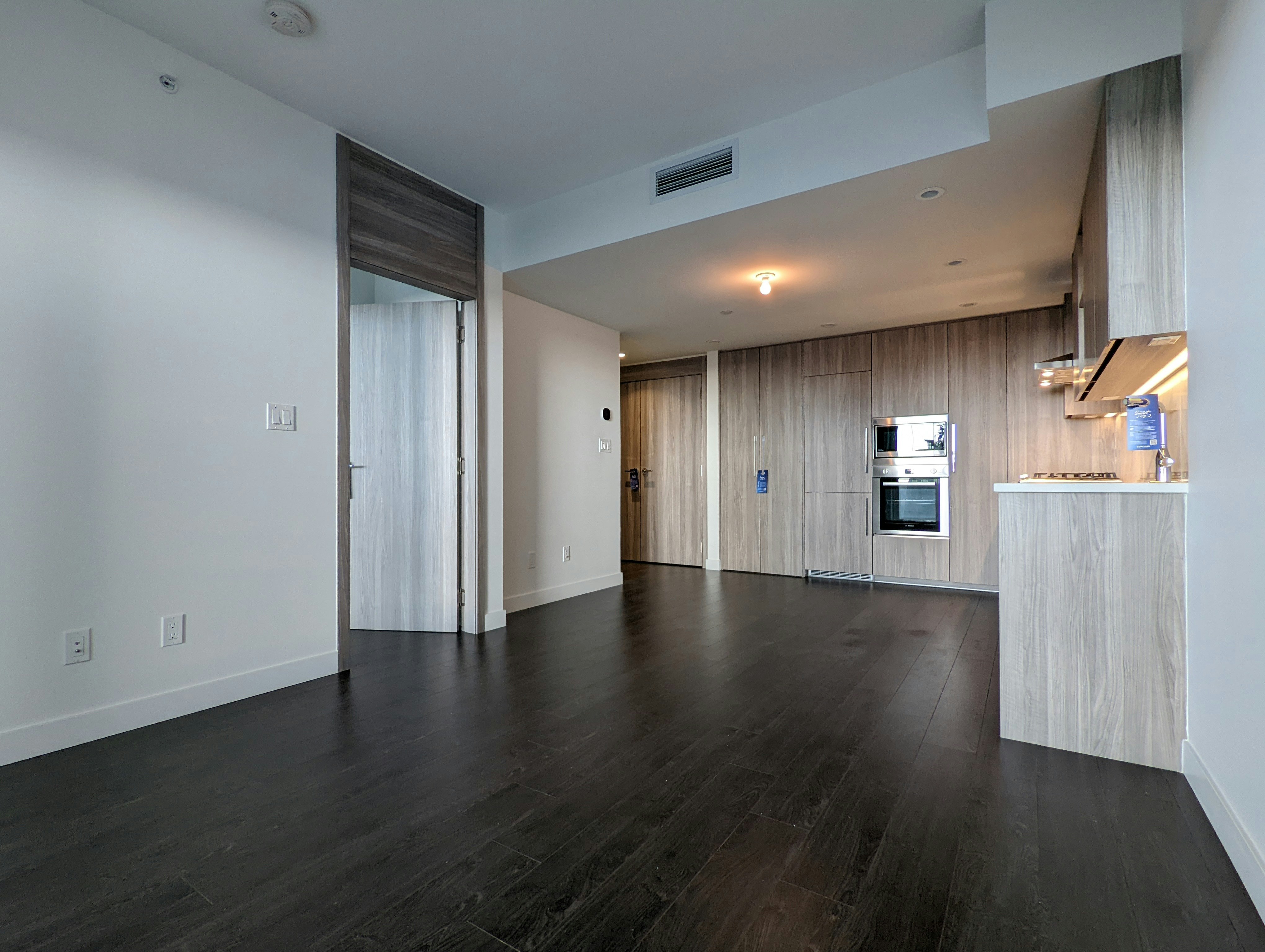 1202-9887 Whalley Boulevard, Surrey, BC, V3T 0P4 - 5