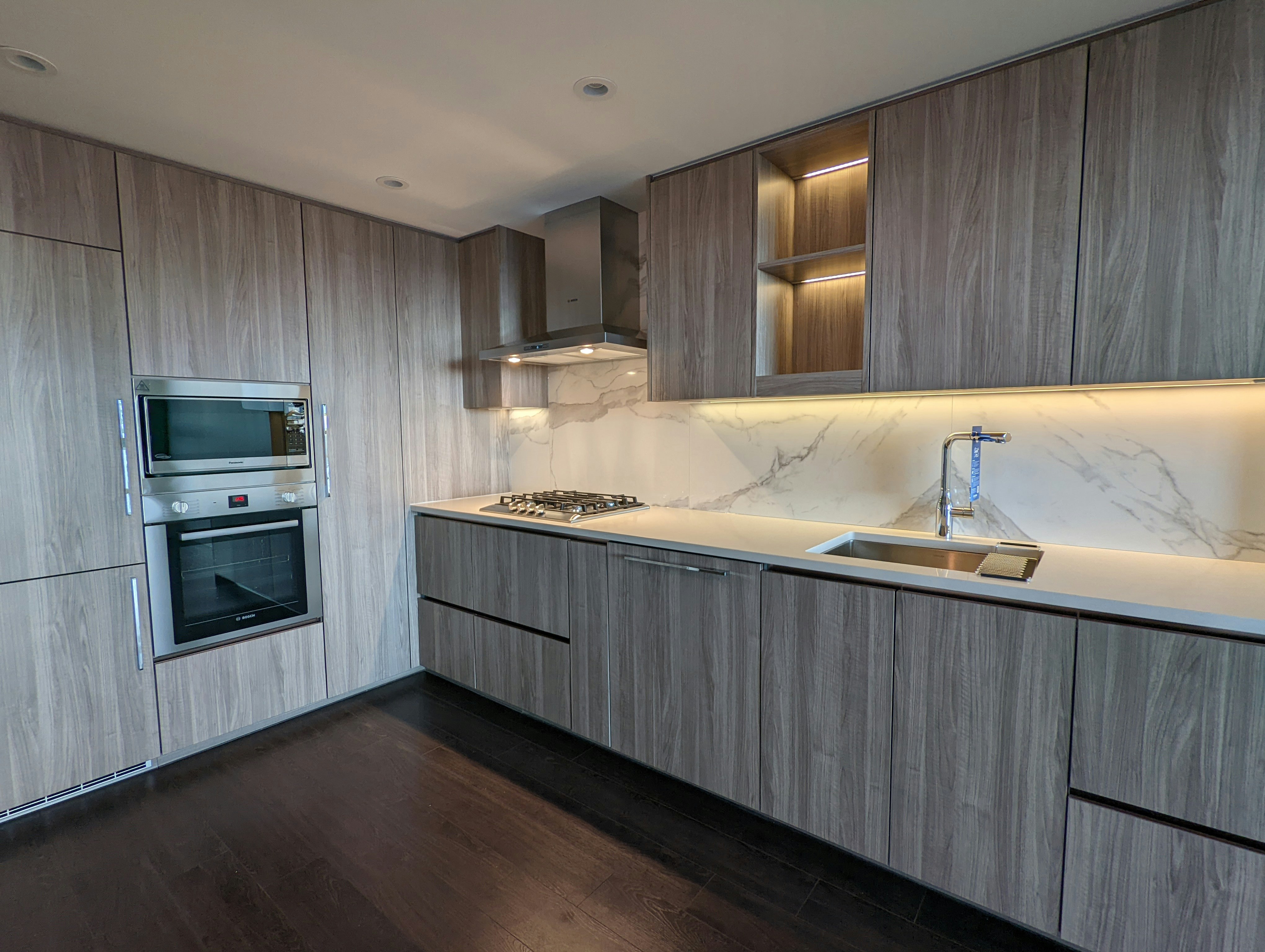 1202-9887 Whalley Boulevard, Surrey, BC, V3T 0P4 - 2