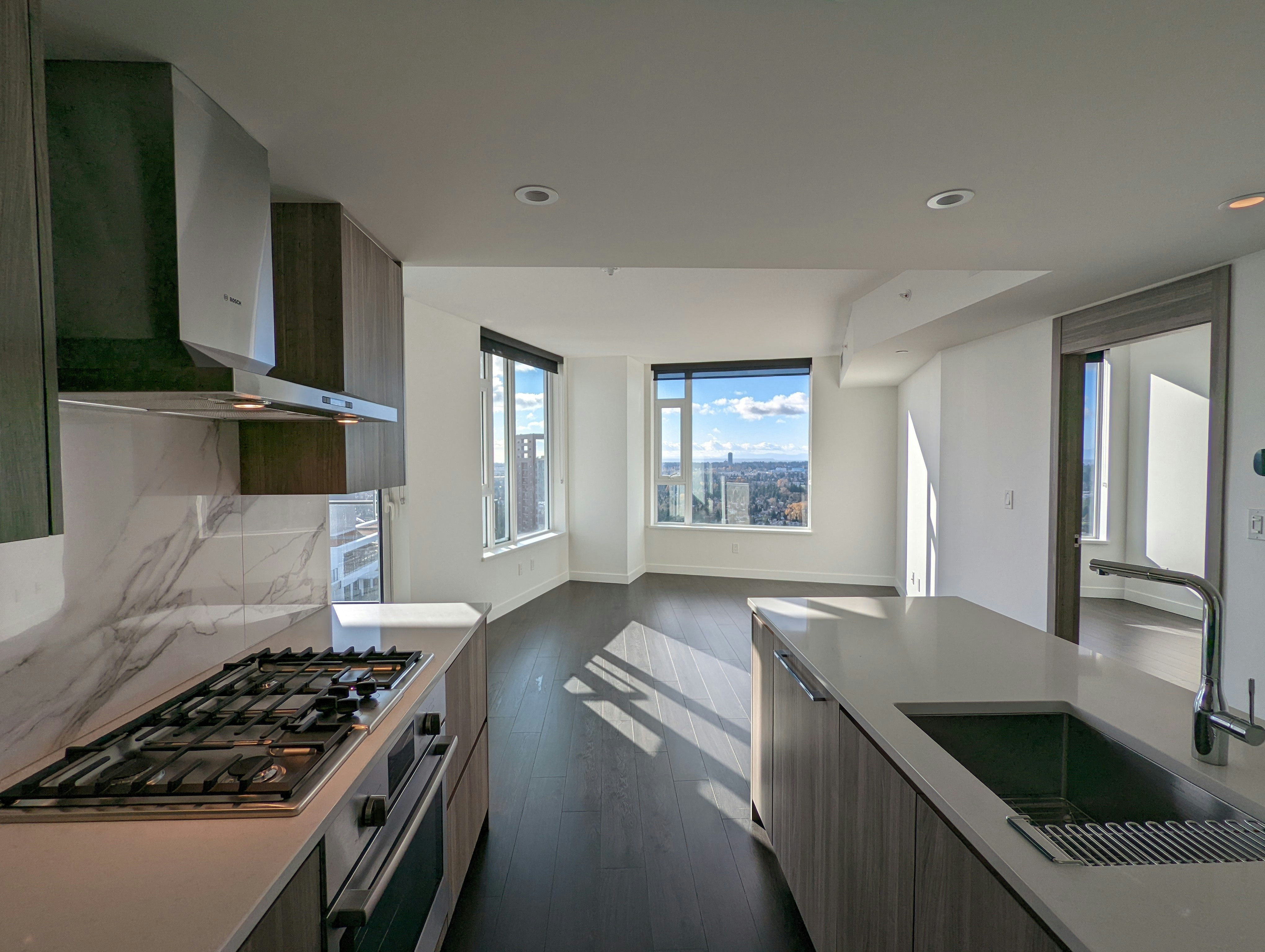 4008-9887 Whalley Boulevard, Surrey, BC, V3T 0P4 3