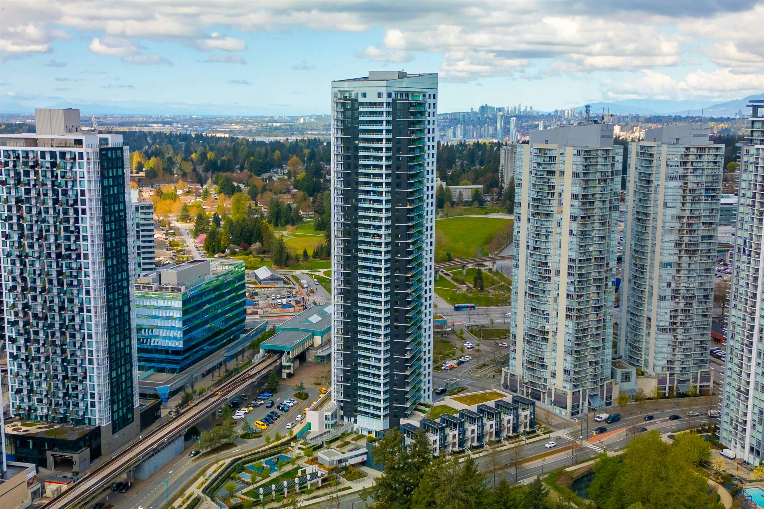 1701-9887 Whalley Boulevard, Surrey, BC, V3T 0P4