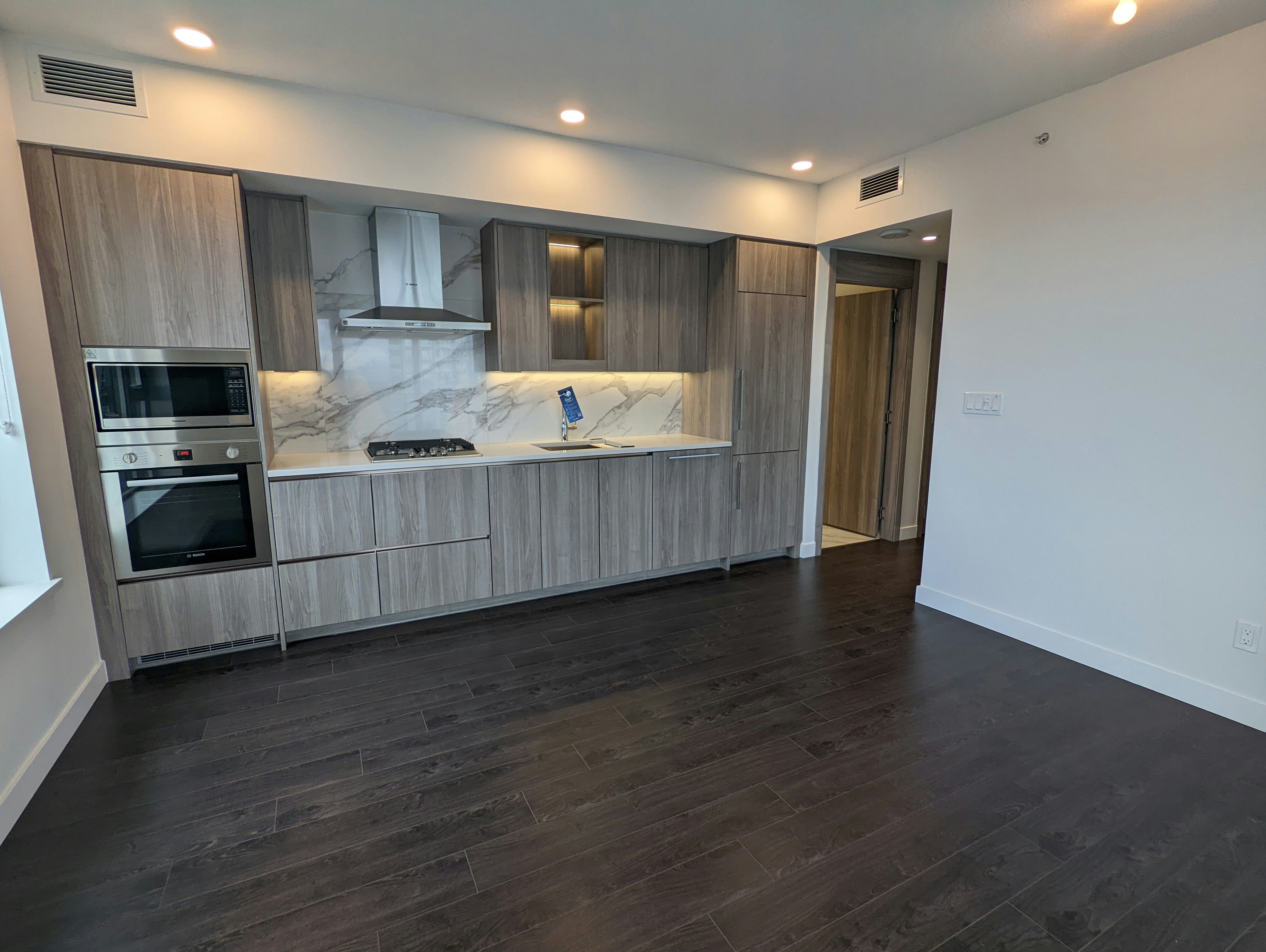 2407-9887 Whalley Boulevard, Surrey, BC, V3T 0P4 - 5